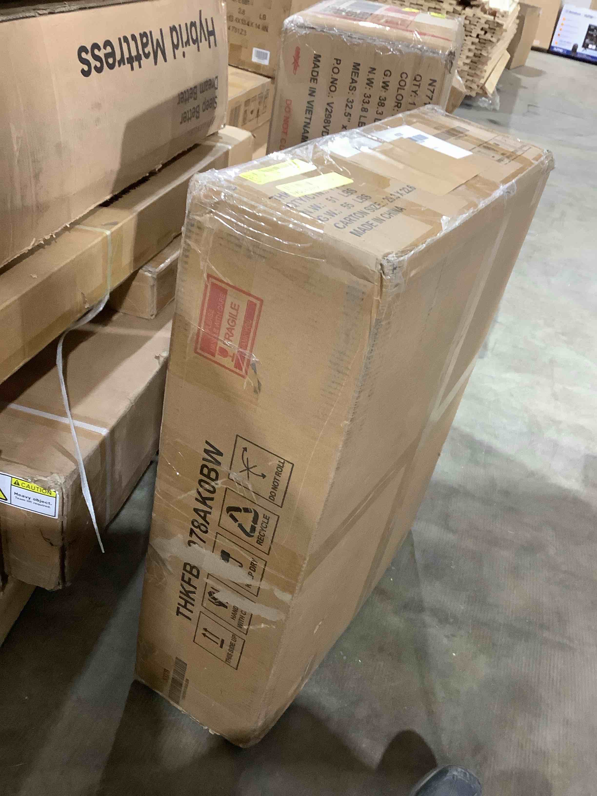 Condition photo showing Good Condition for Marilyn's 24" Freestanding Single Bathroom Vanity with Ceramic Sink