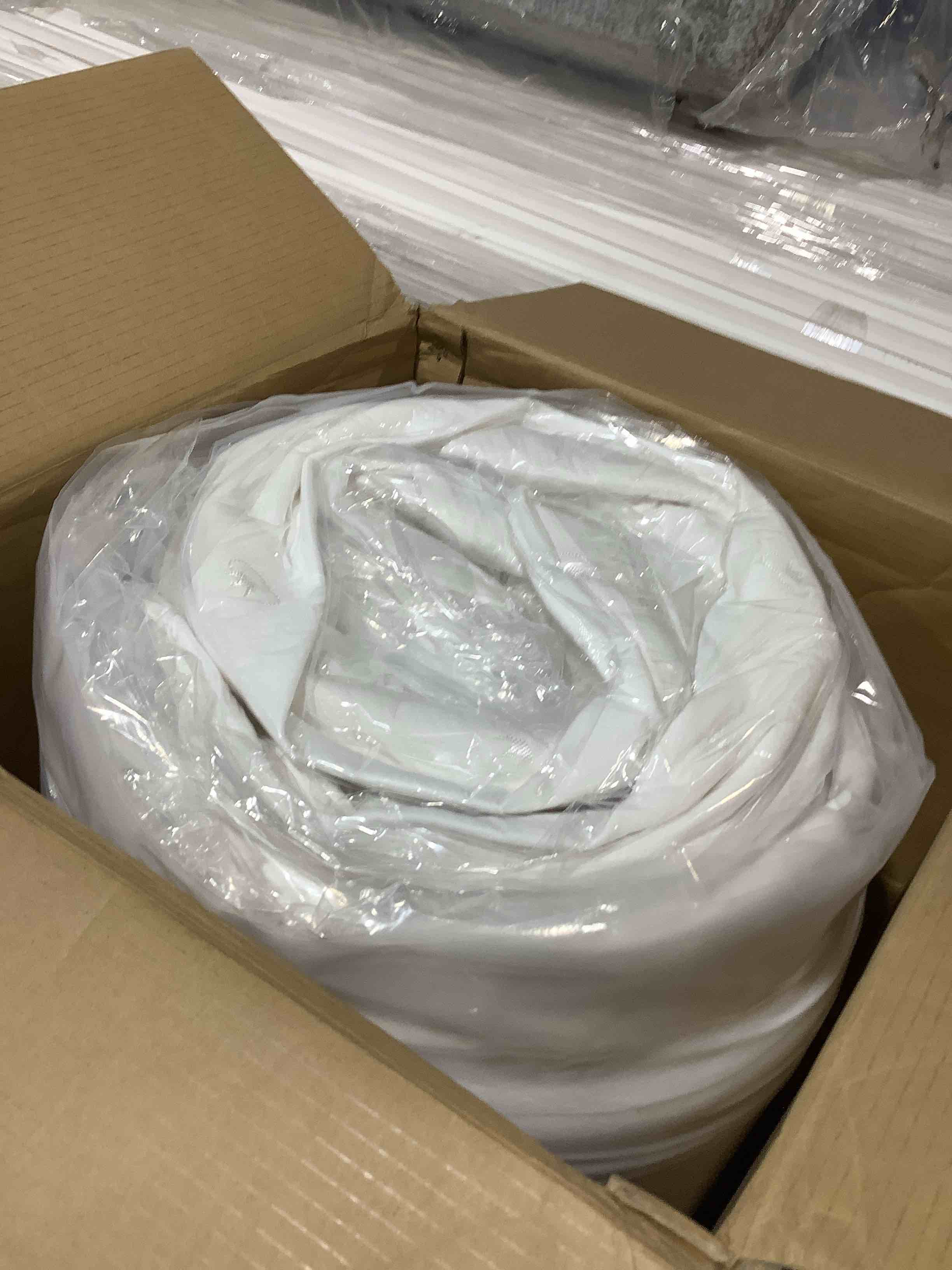 Condition photo showing New/Like New for Novilla 14" Queen Gel Memory Foam Mattress