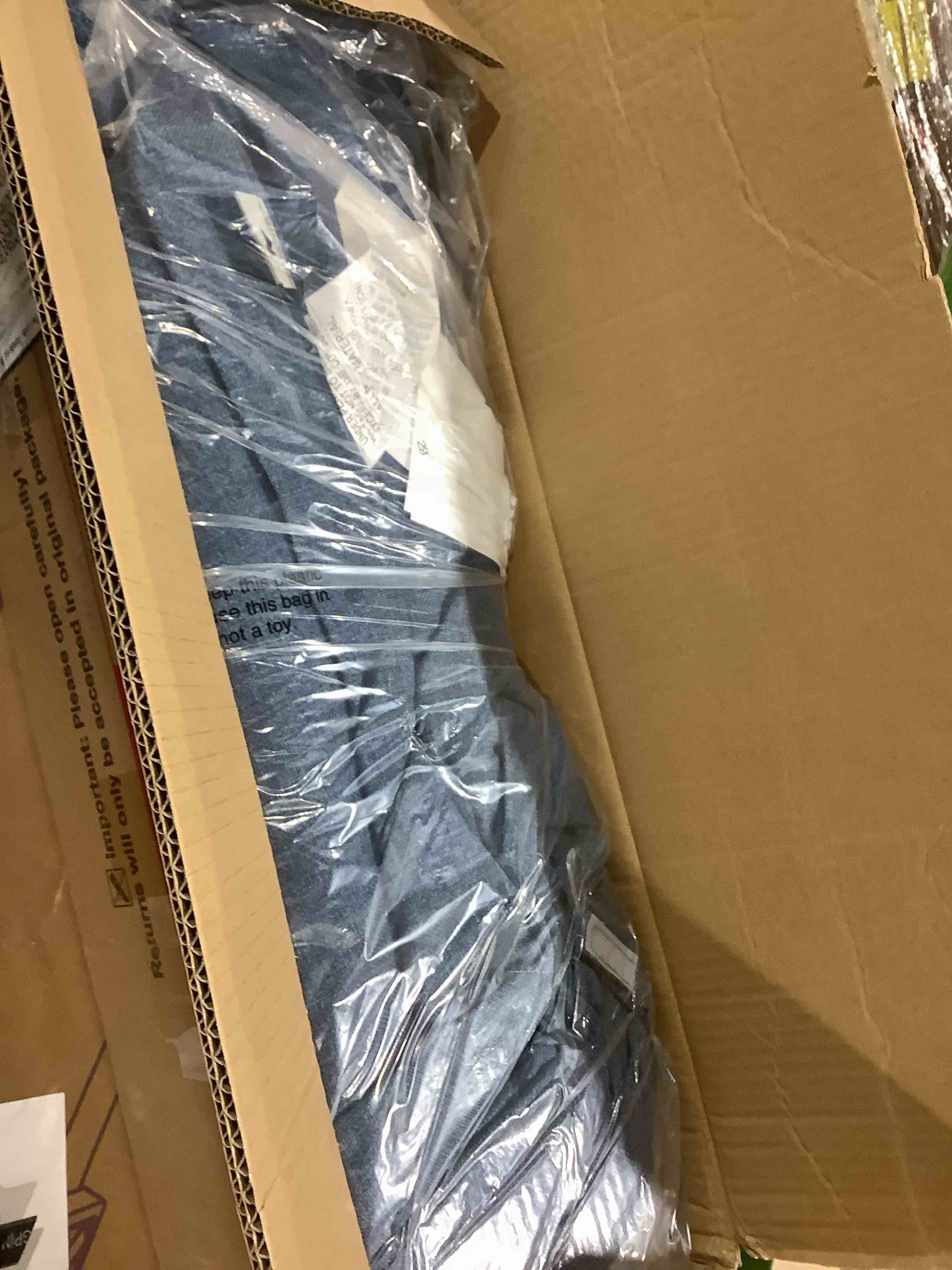 Condition photo showing New/Like New for 14 piece cushion cover blue