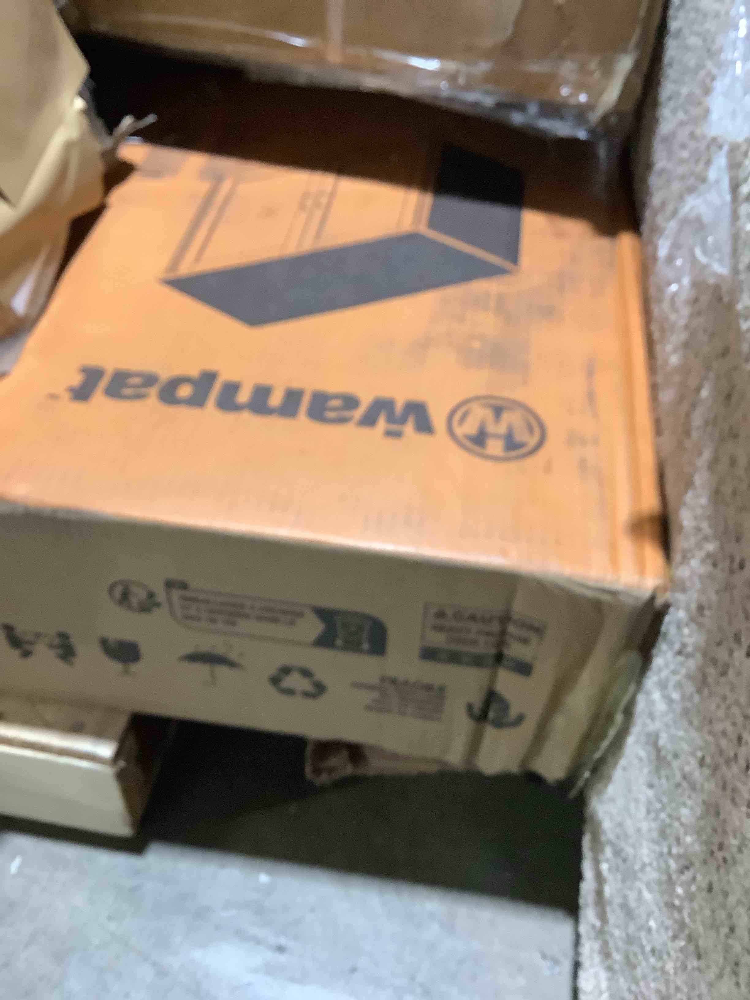 Condition photo showing Good Condition for WAMPAT Scarlett tv stand