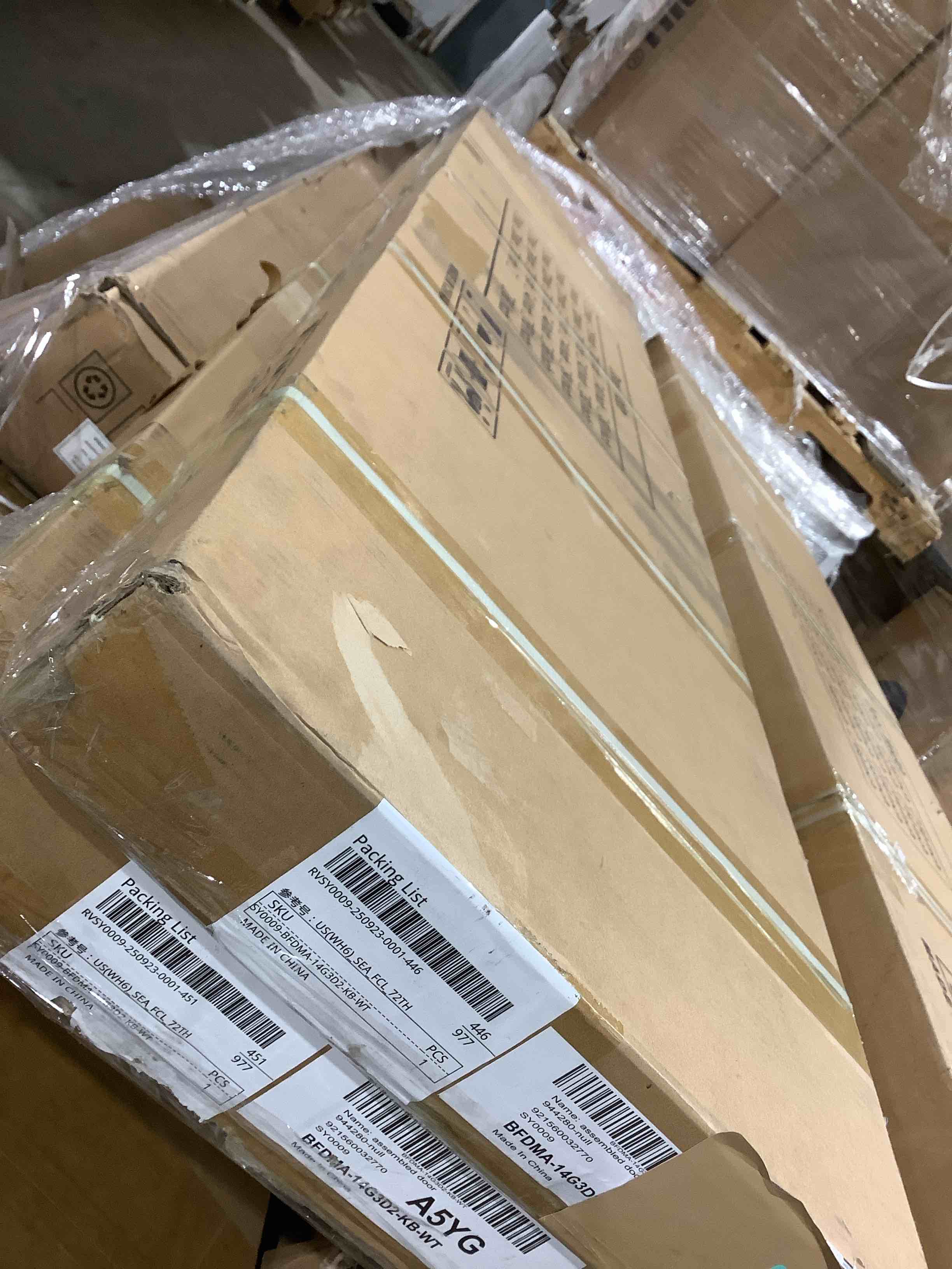 Condition photo showing Good Condition for 14" Bi-fold Assembled Door, white