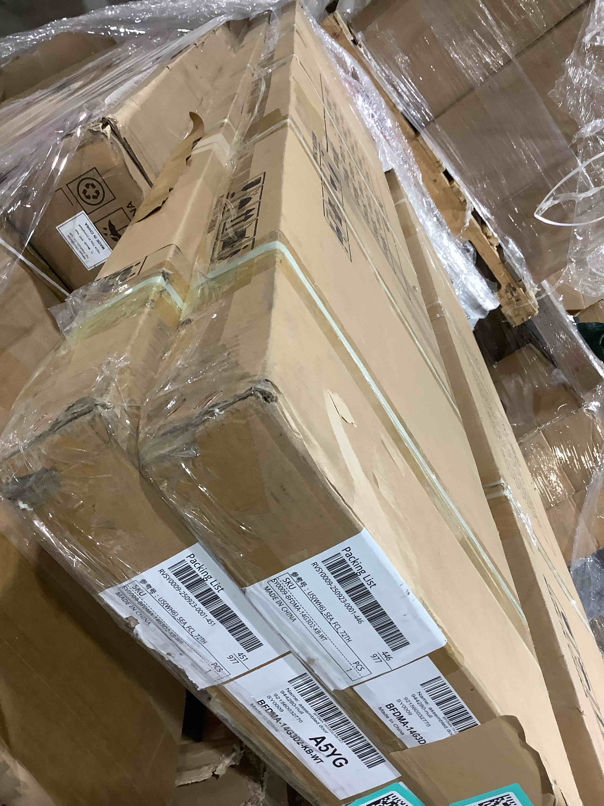 Condition photo showing Good Condition for 14" Bi-fold Assembled Door, white