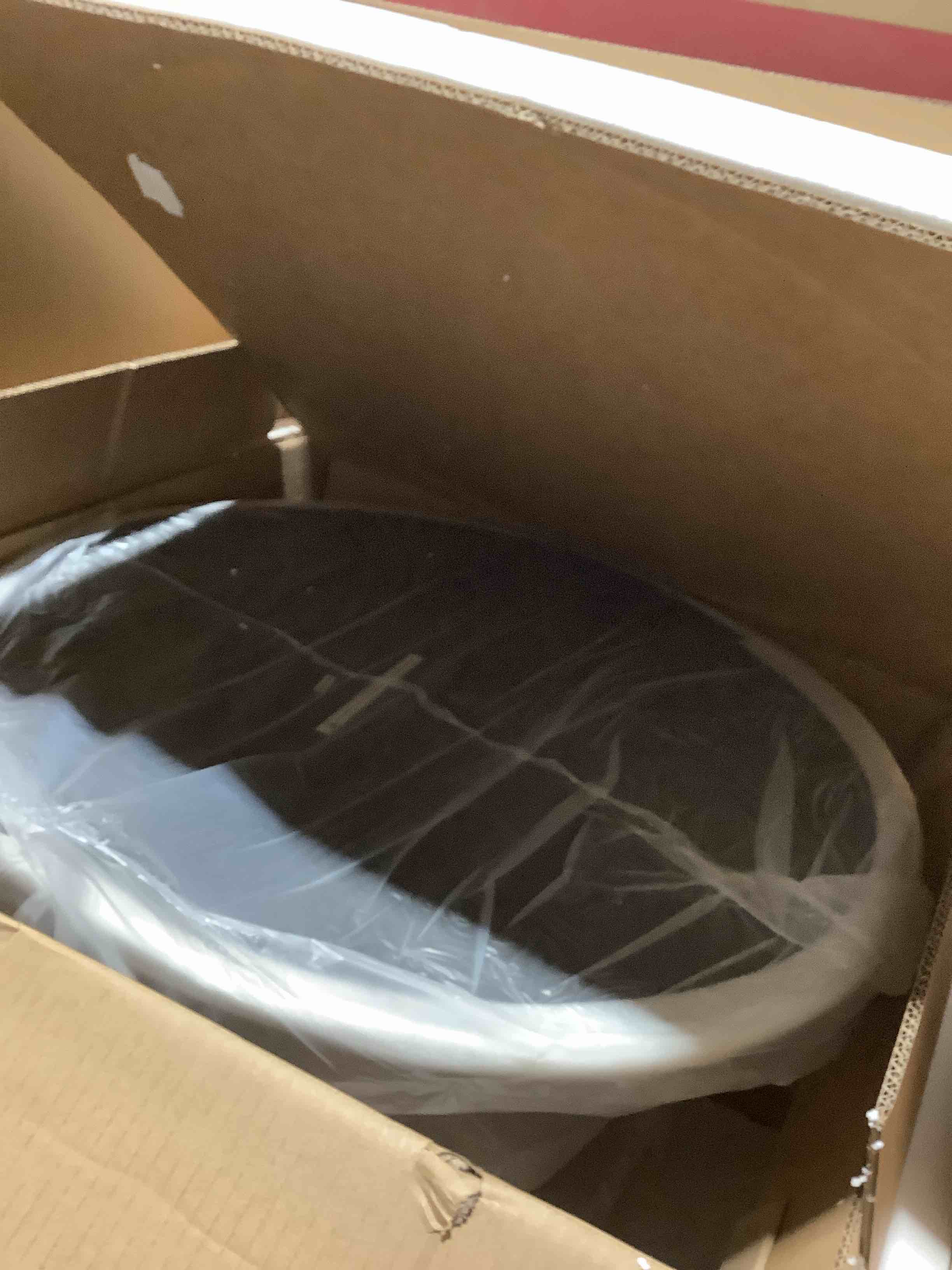 Condition photo showing Good Condition for White table base only 33" x 33" x 32"