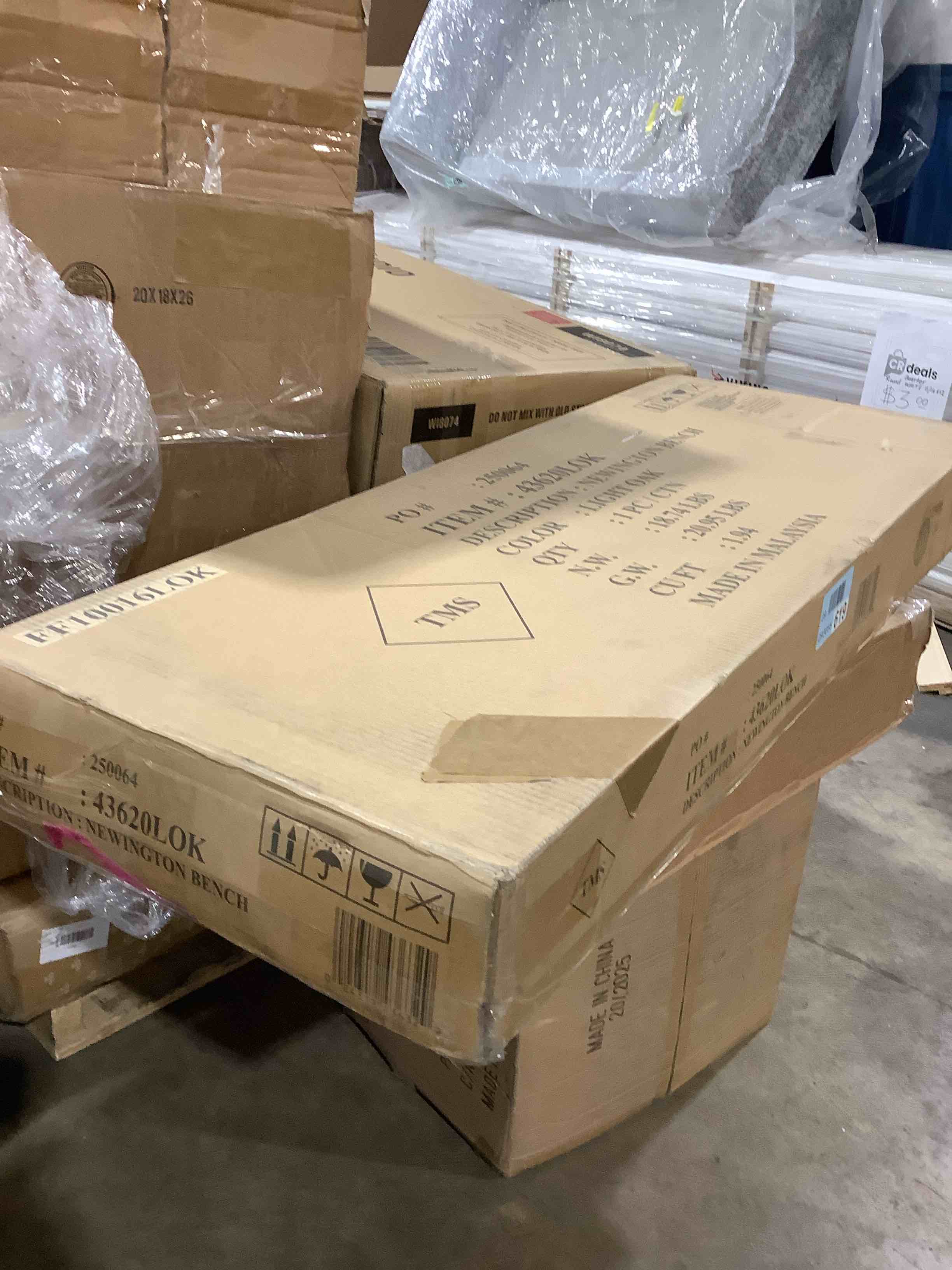 Condition photo showing New/Like New for Newington Ight Oak Bench