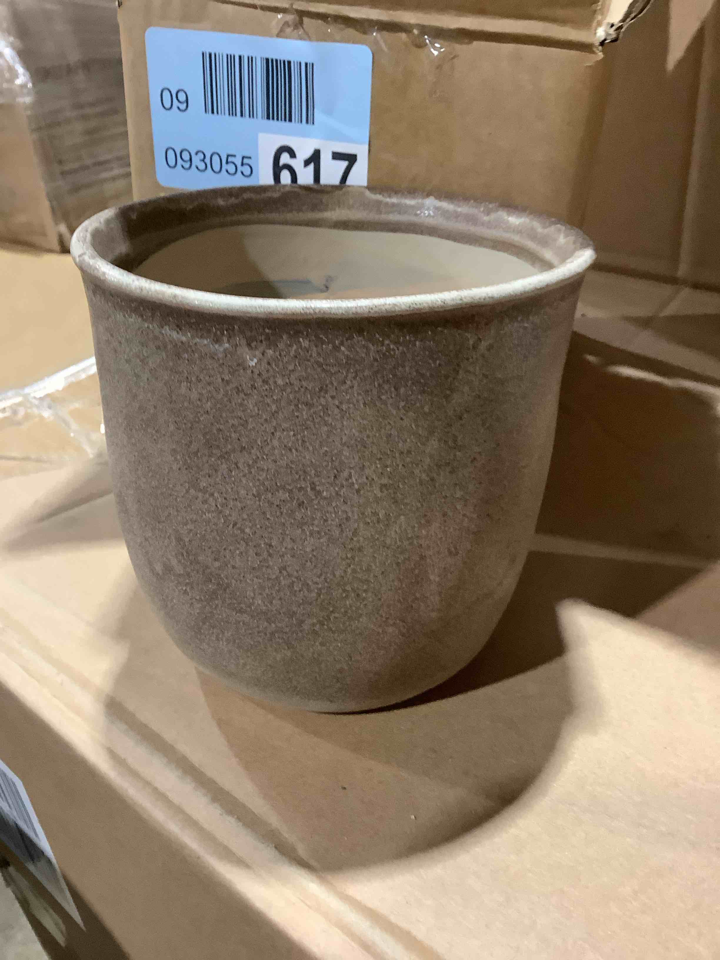 Condition photo showing Good Condition for Light brown, ceramic planter