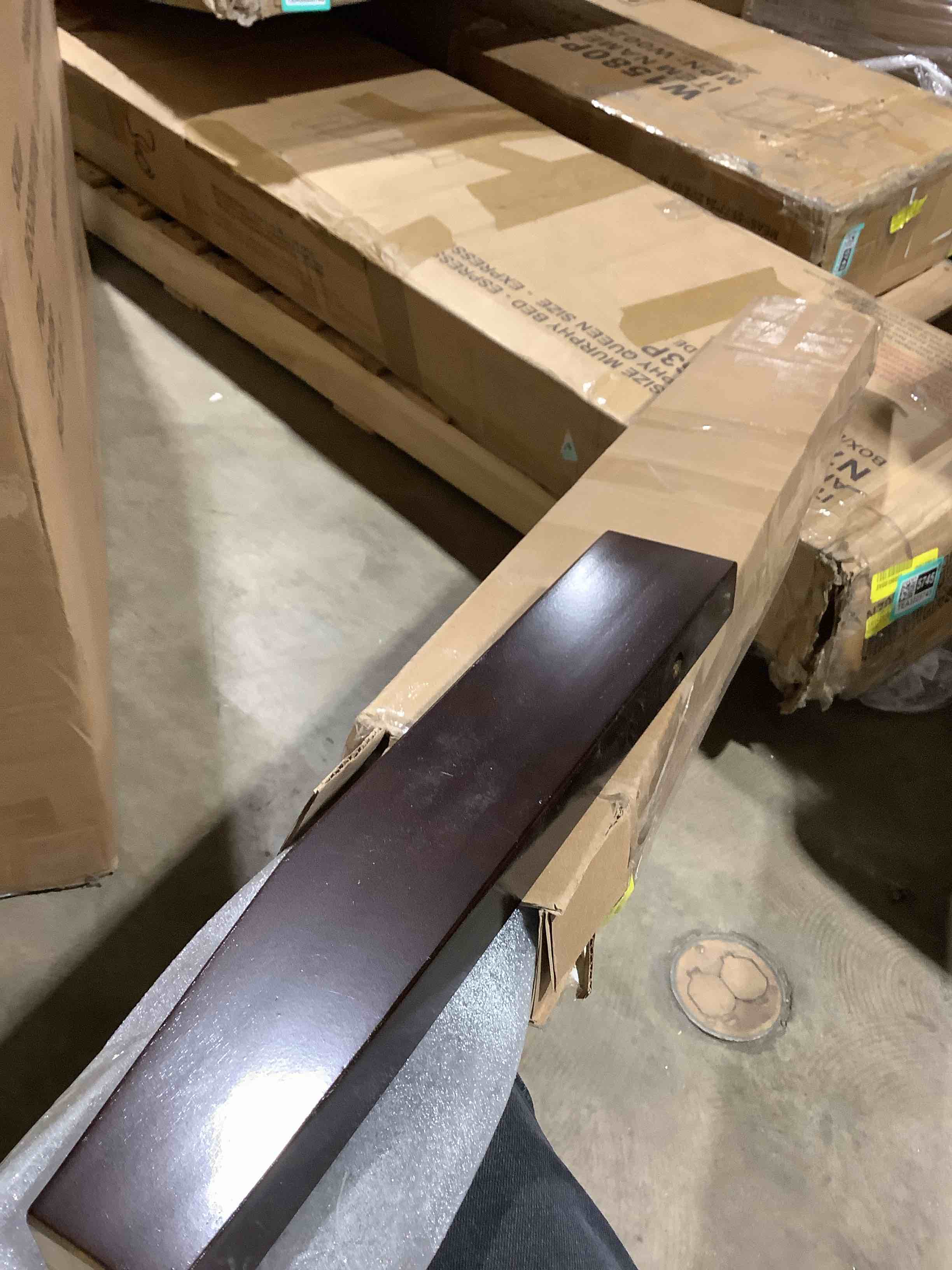 Condition photo showing Good Condition for Lampley Kids Standard table legs