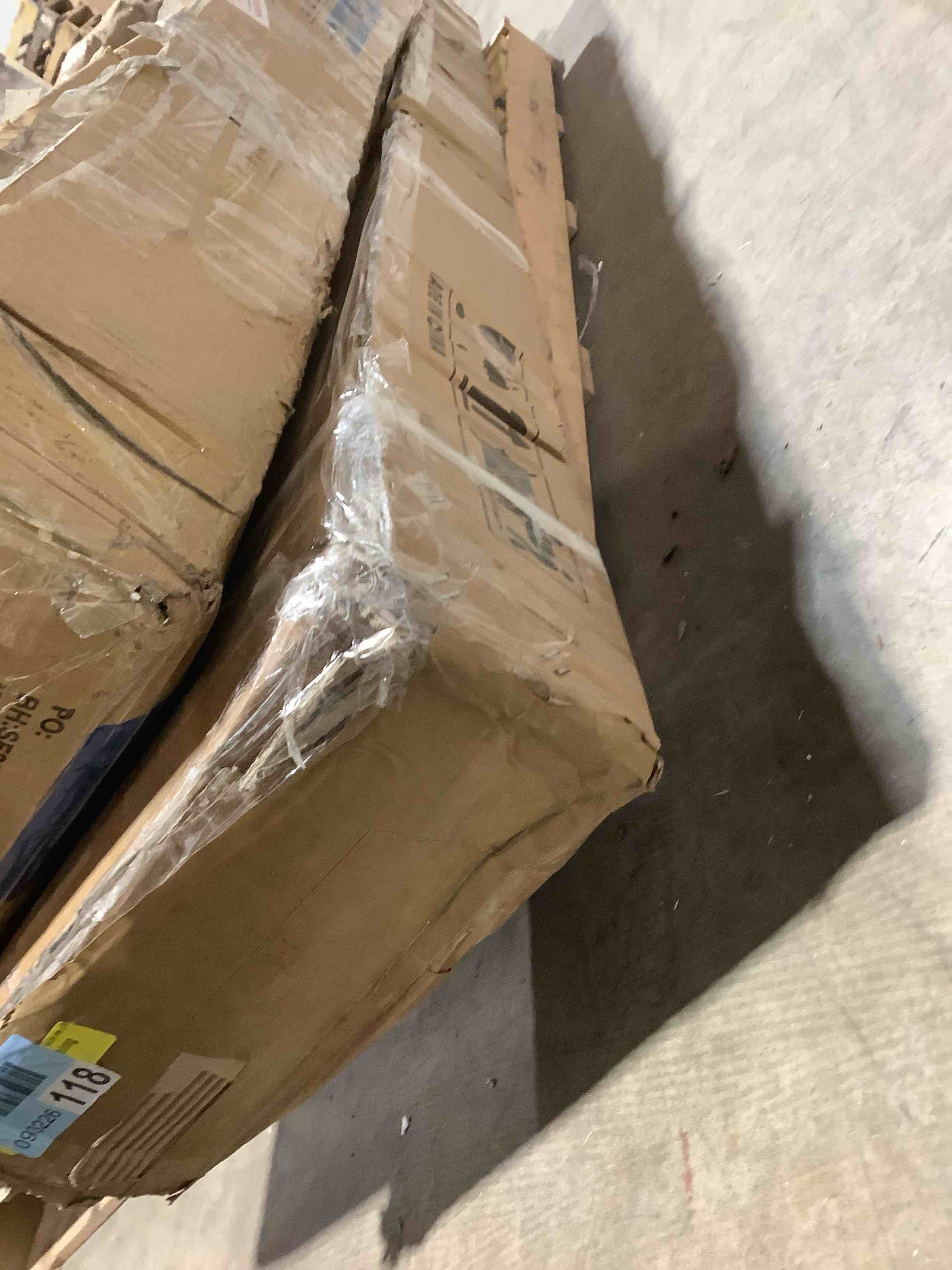 Condition photo showing Good Condition for Bypass shape insulation hardware kit X 8'