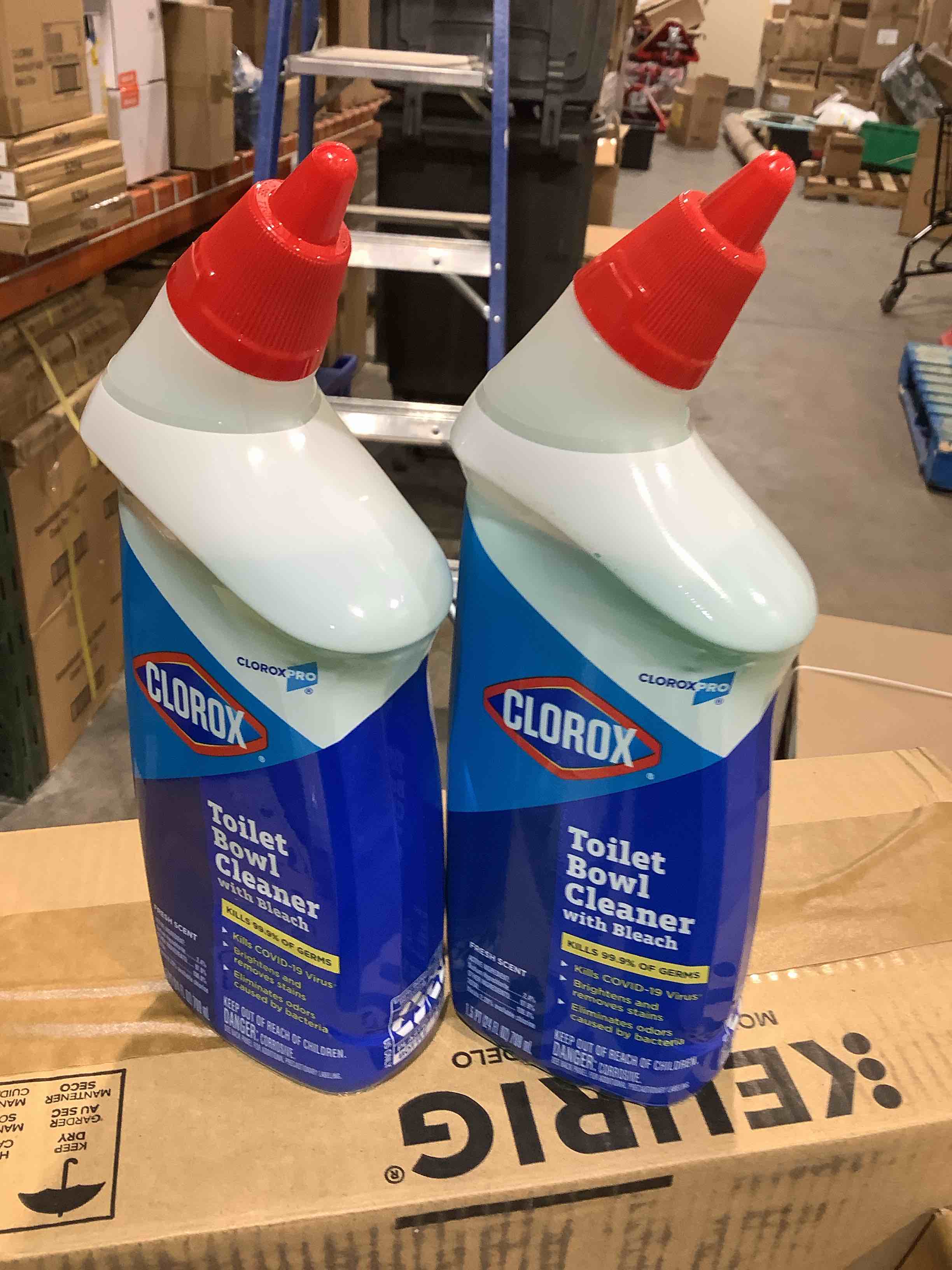 Condition photo showing New/Like New for CLOROX Toilet Bowl Cleaner Clinging Bleach Gel, Ocean Mist, 24 Fl Oz, Pack of 2 (Package May Vary)