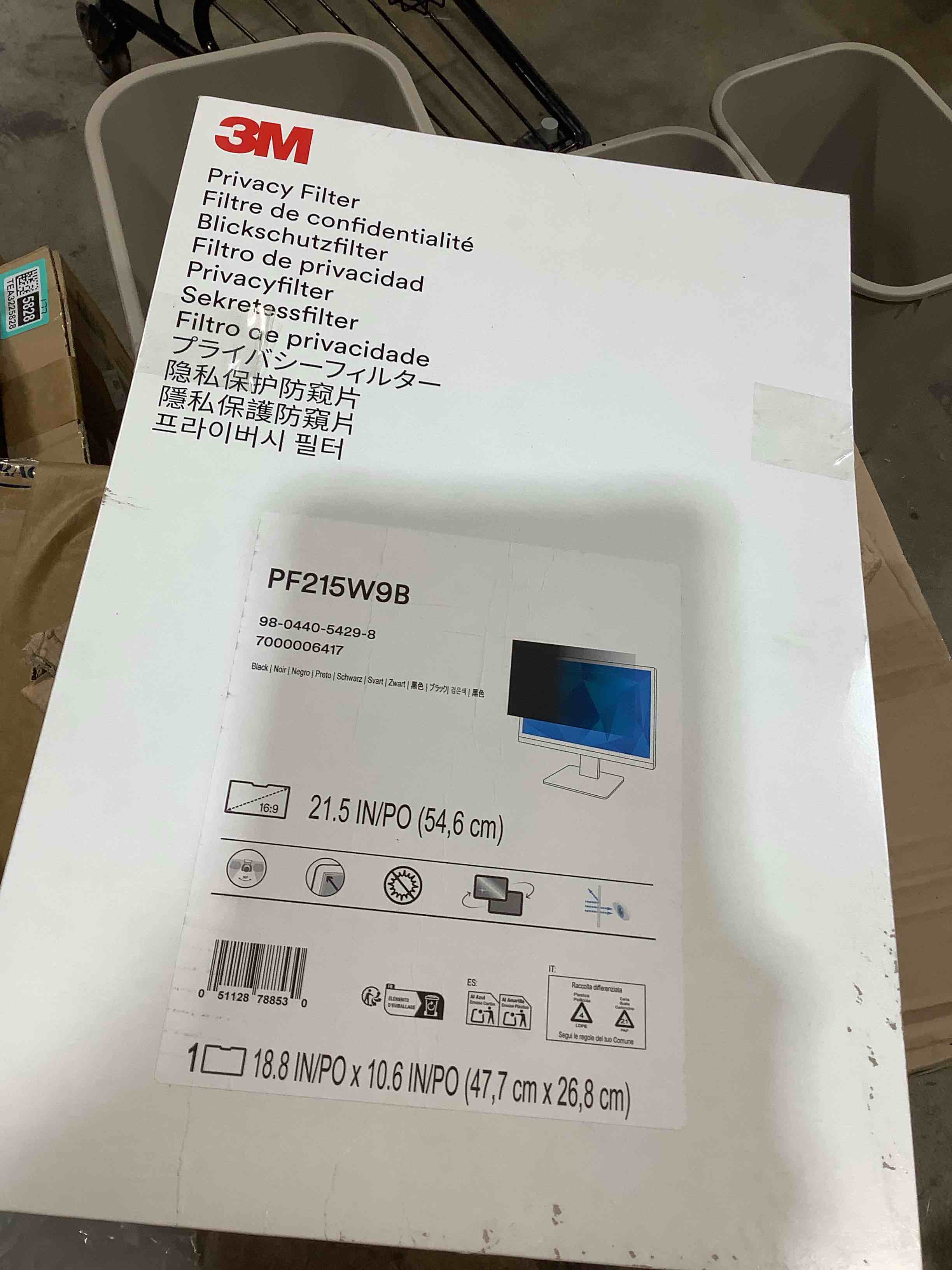 Condition photo showing Good Condition for 3M Privacy Filter Black, Matte, Glossy