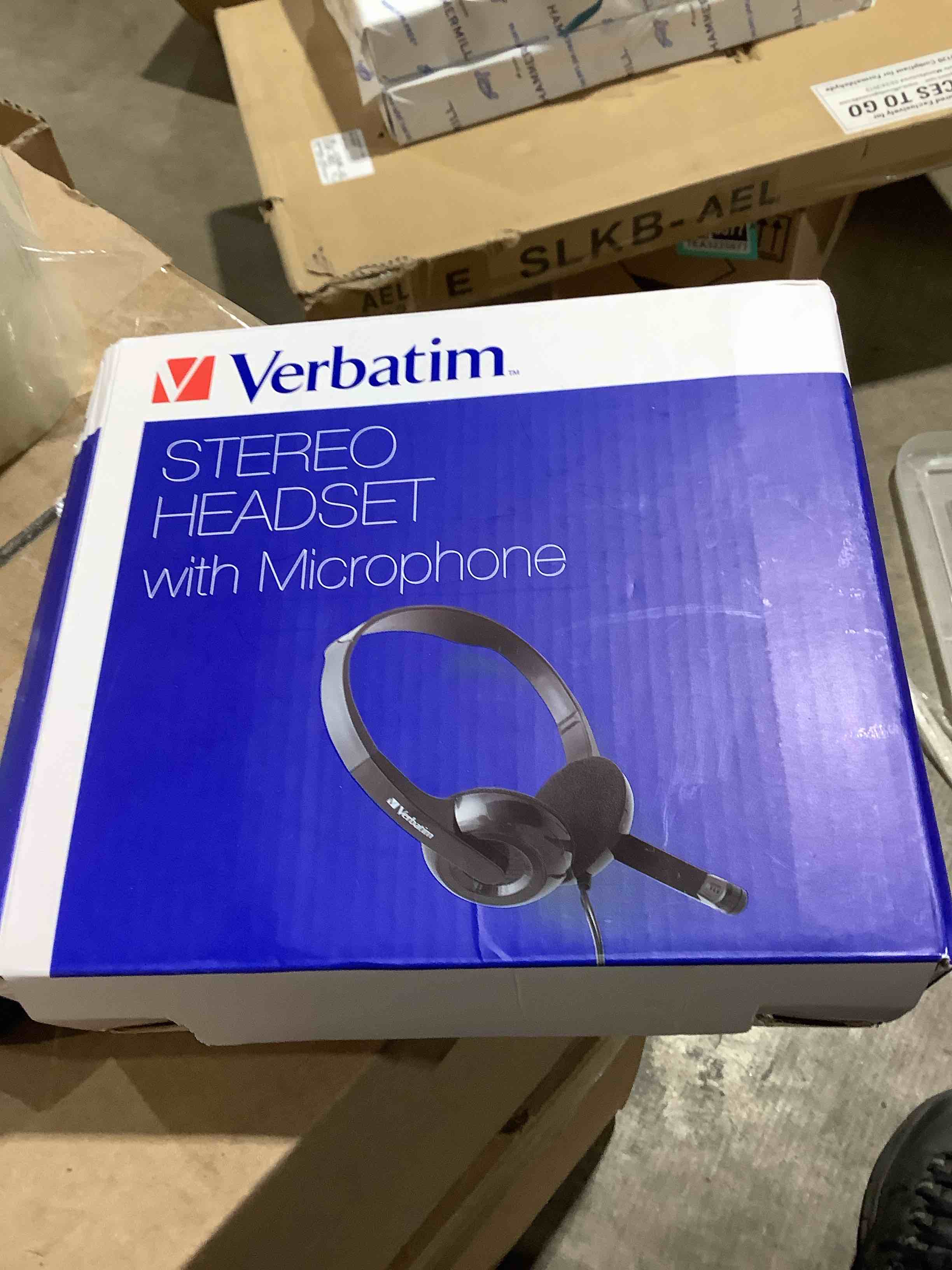 Condition photo showing New/Like New for Verbatim 70721 Plug-N-Play Headset with Microphone