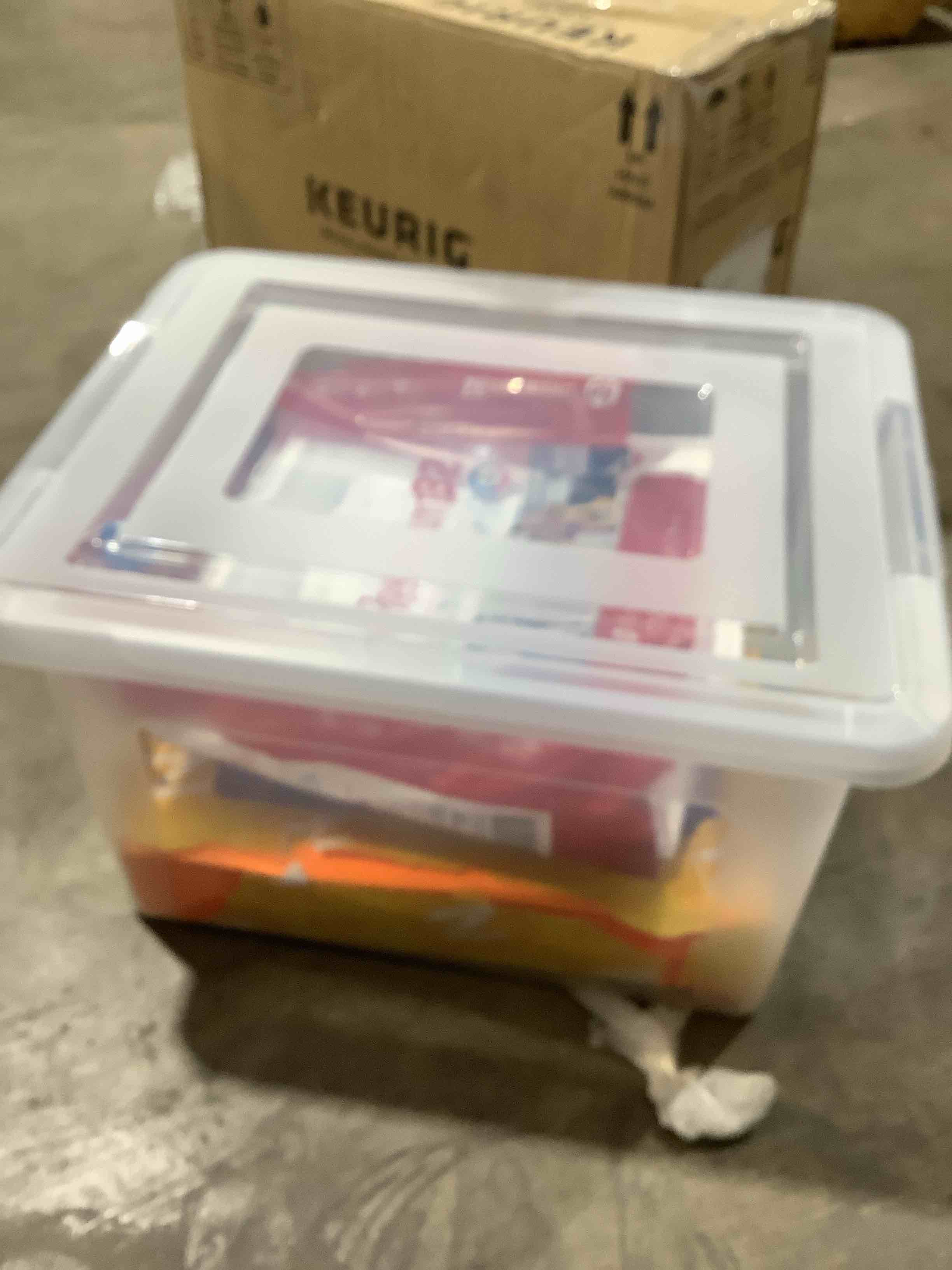 Condition photo showing Good Condition for Three reams of quality paper, and one tote