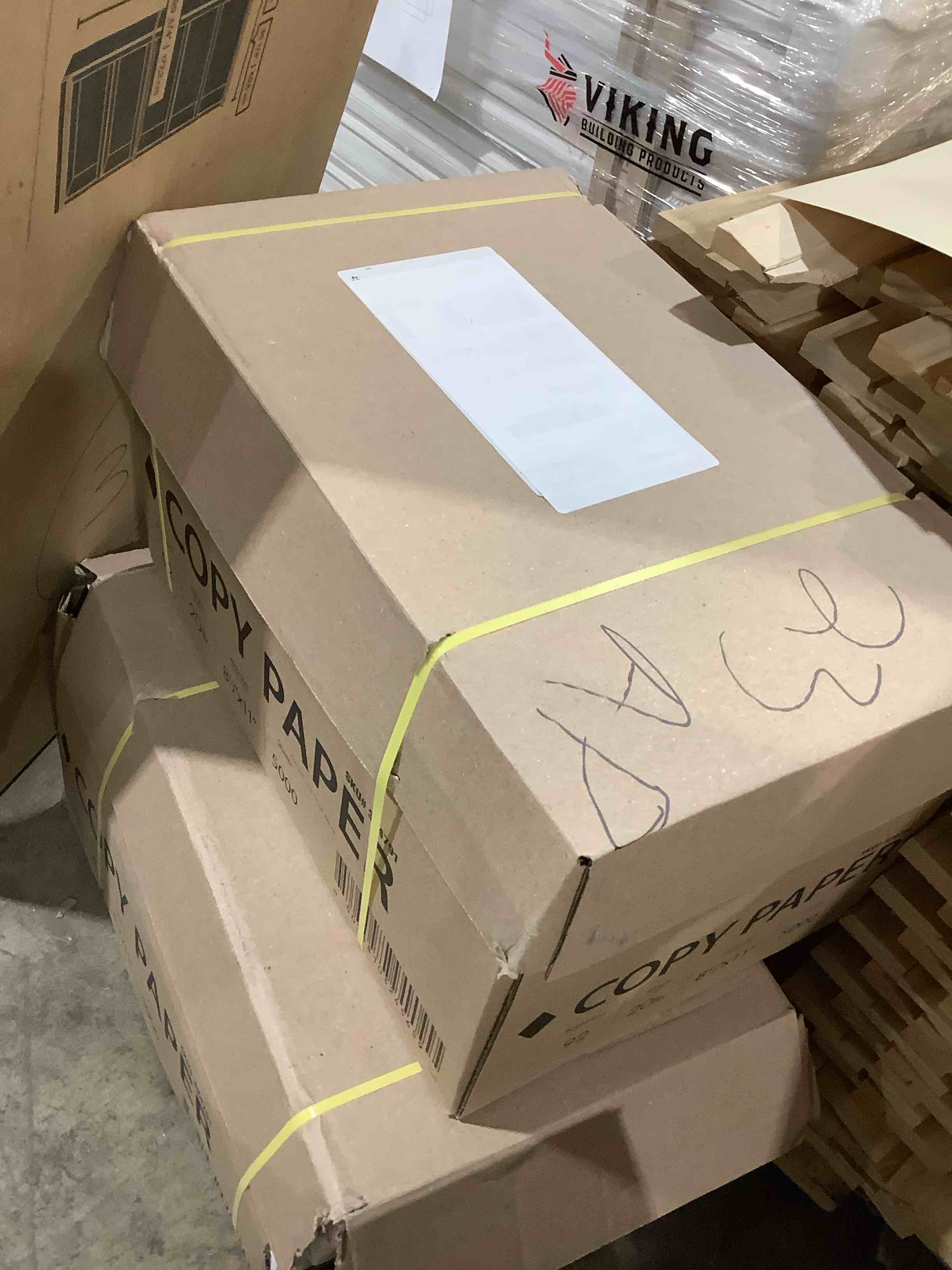 Condition photo showing Good Condition for Staples 8.5 In. x 11 In. 20 Lb. White Copier Paper  5000 Sheets 324791