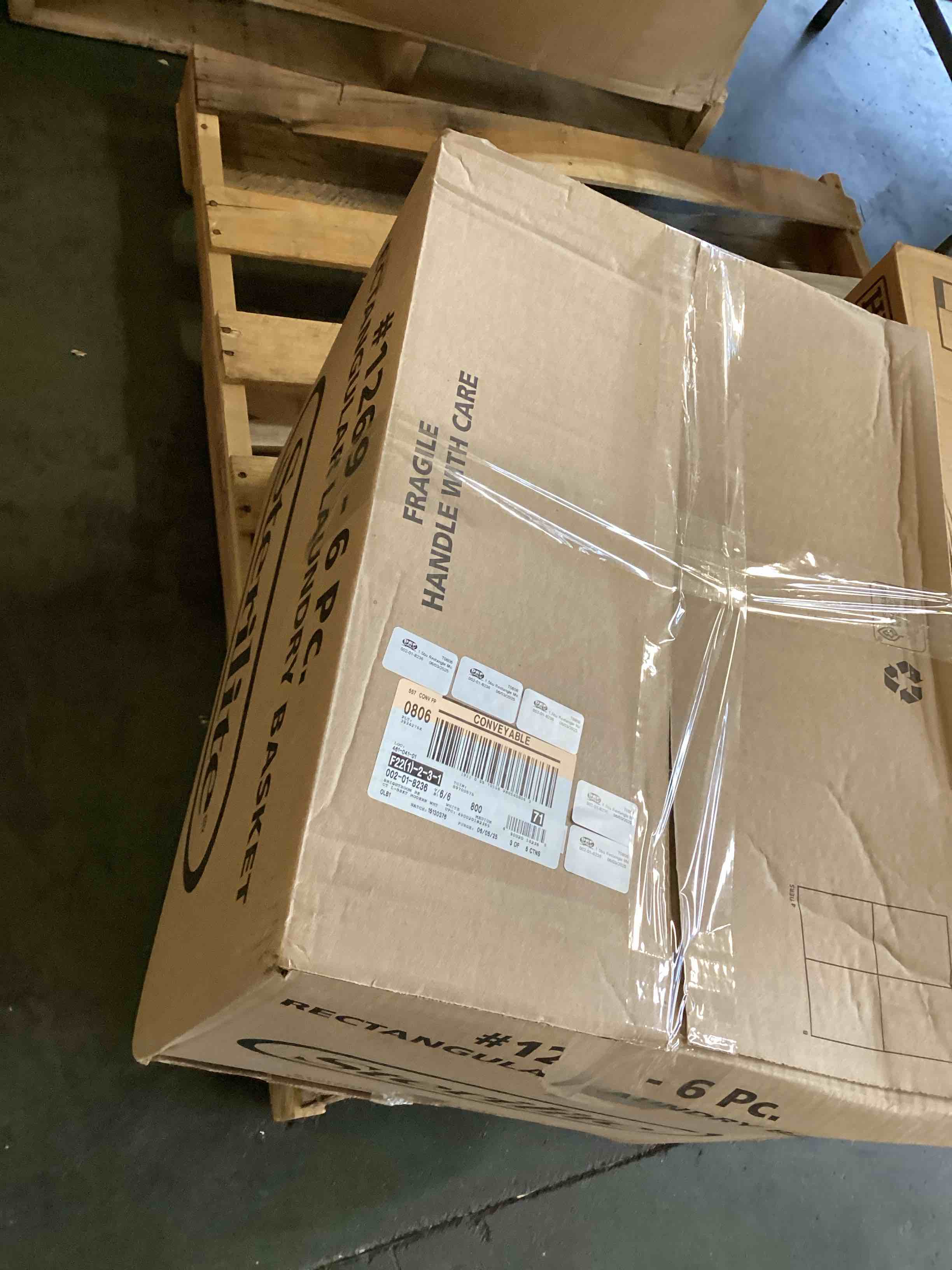 https://s3.amazonaws.com/lotting-images-prod/bidfta/TEA3227319_1750942328382.jpeg