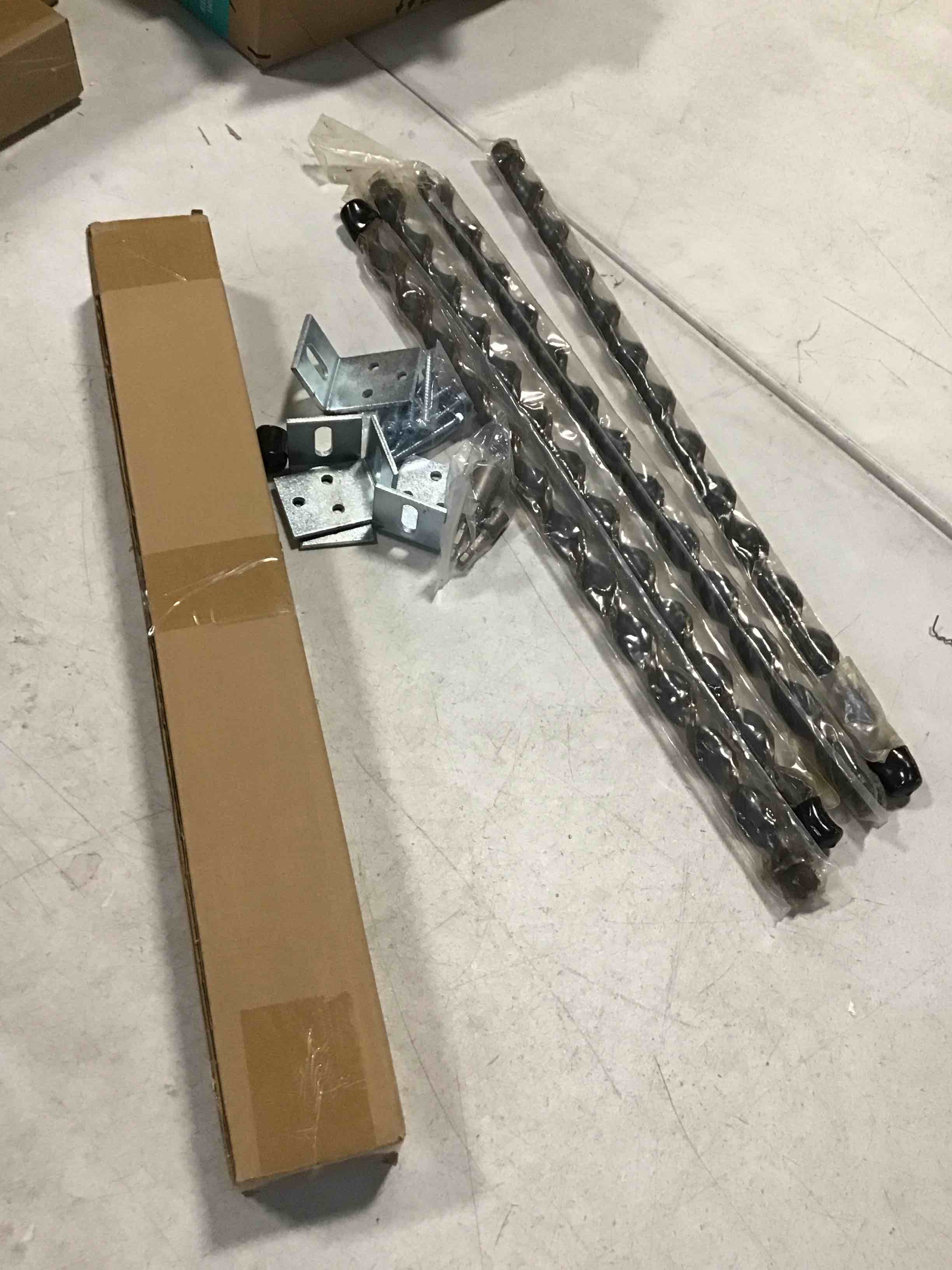 https://s3.amazonaws.com/lotting-images-prod/bidfta/TEA3229018_1749647322496.jpeg