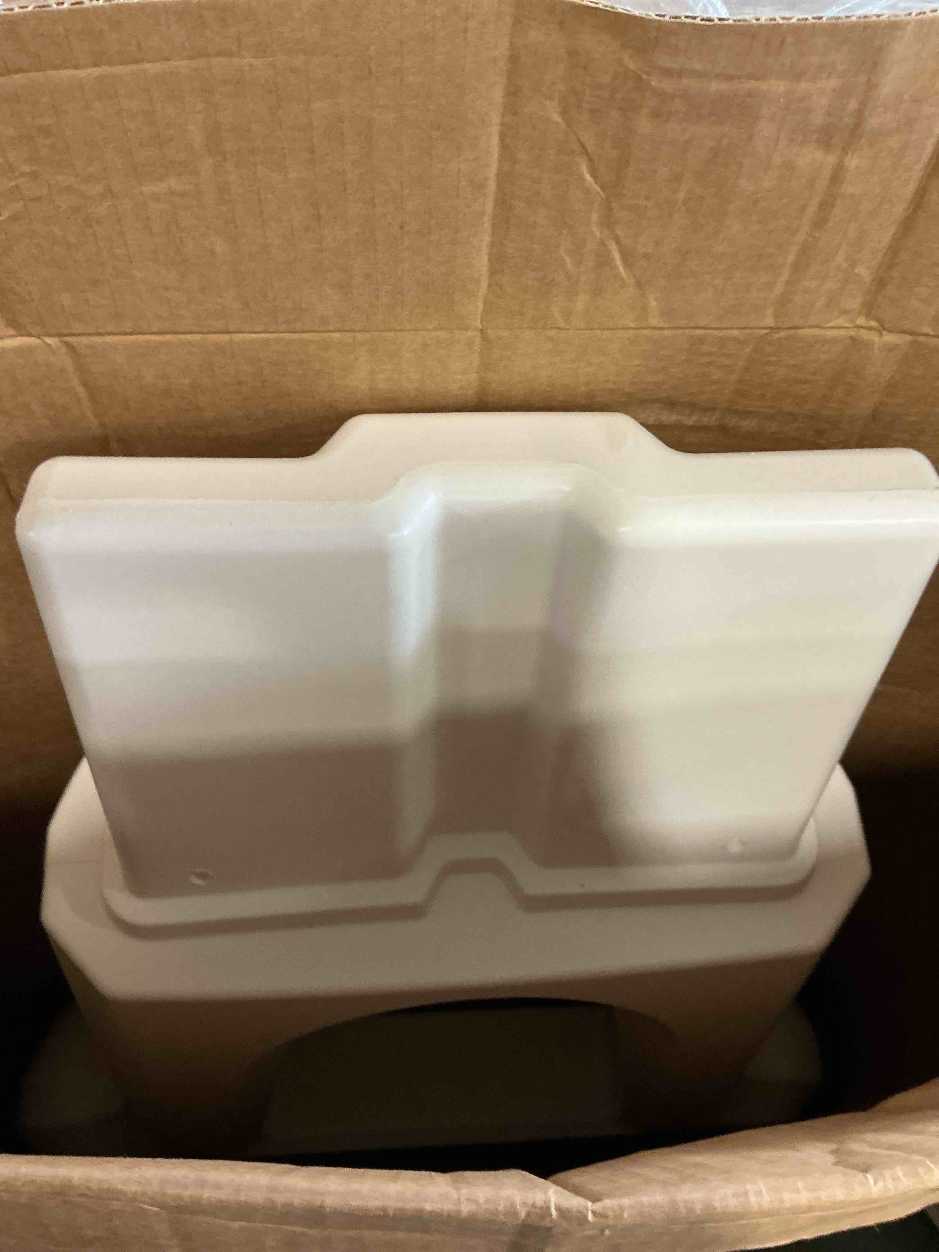 https://s3.amazonaws.com/lotting-images-prod/bidfta/TEA3241271_1755872868518.jpeg