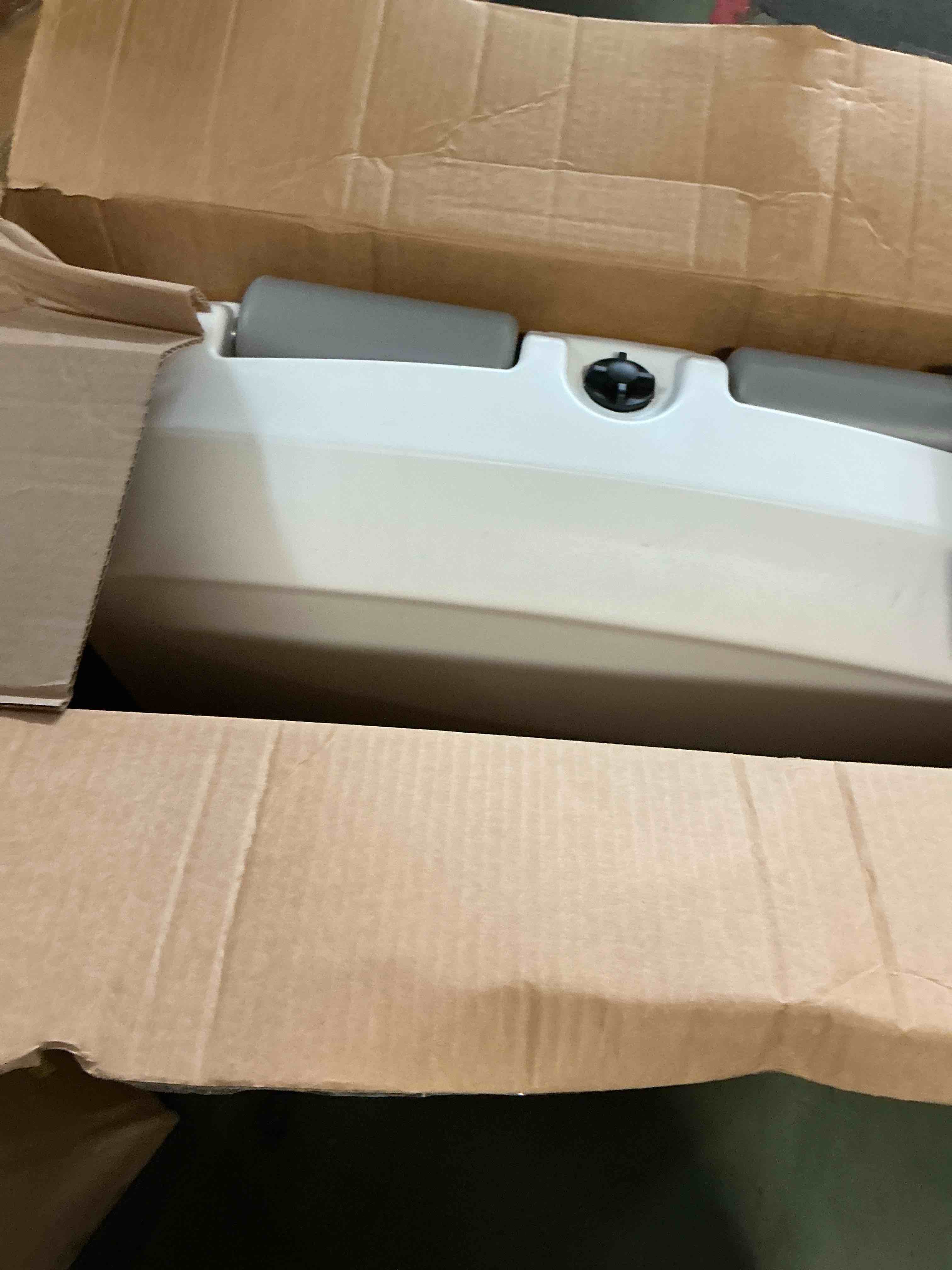 https://s3.amazonaws.com/lotting-images-prod/bidfta/TEA3241271_1755872870760.jpeg