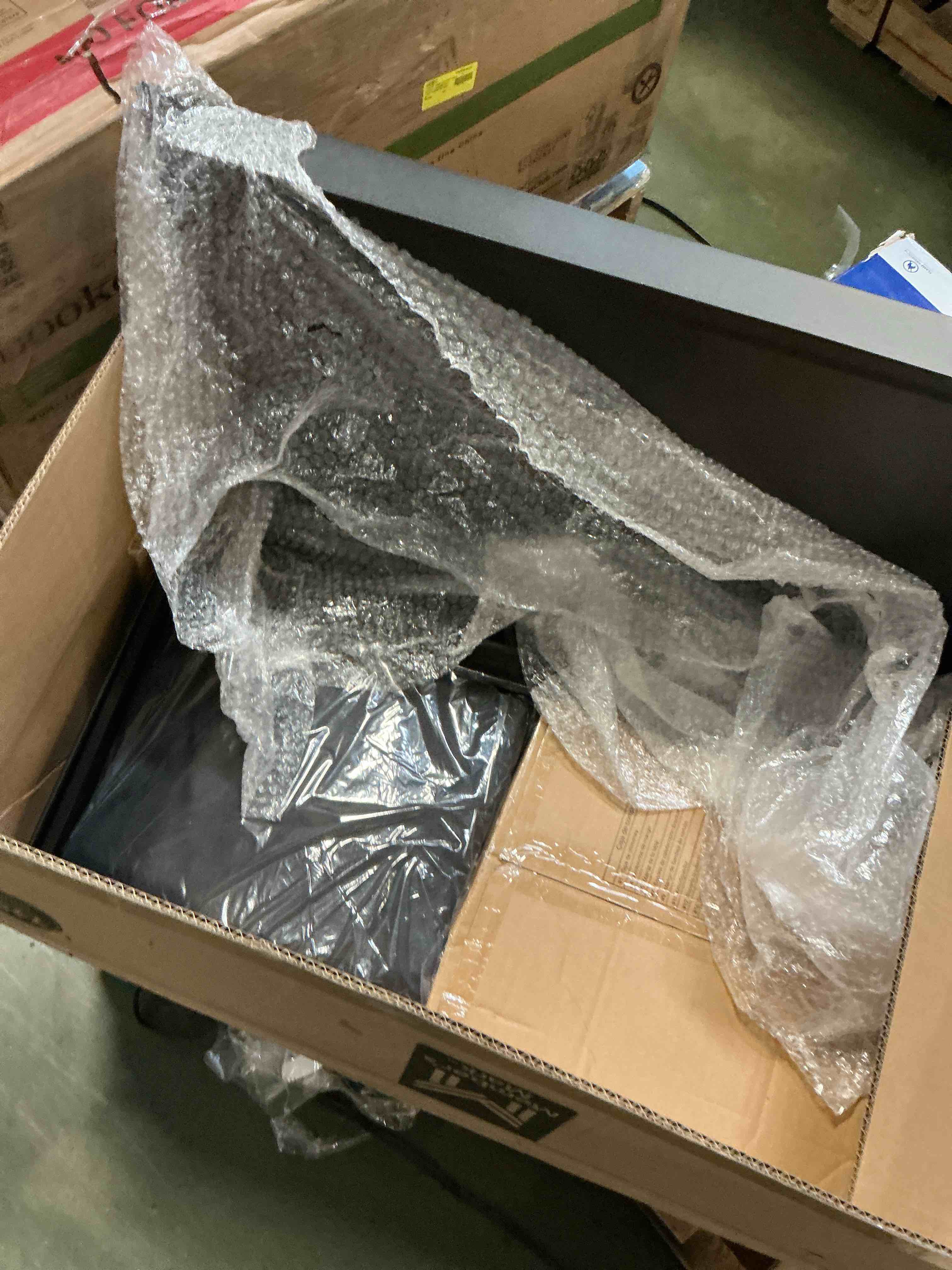https://s3.amazonaws.com/lotting-images-prod/bidfta/TEA3241642_1756211660202.jpeg