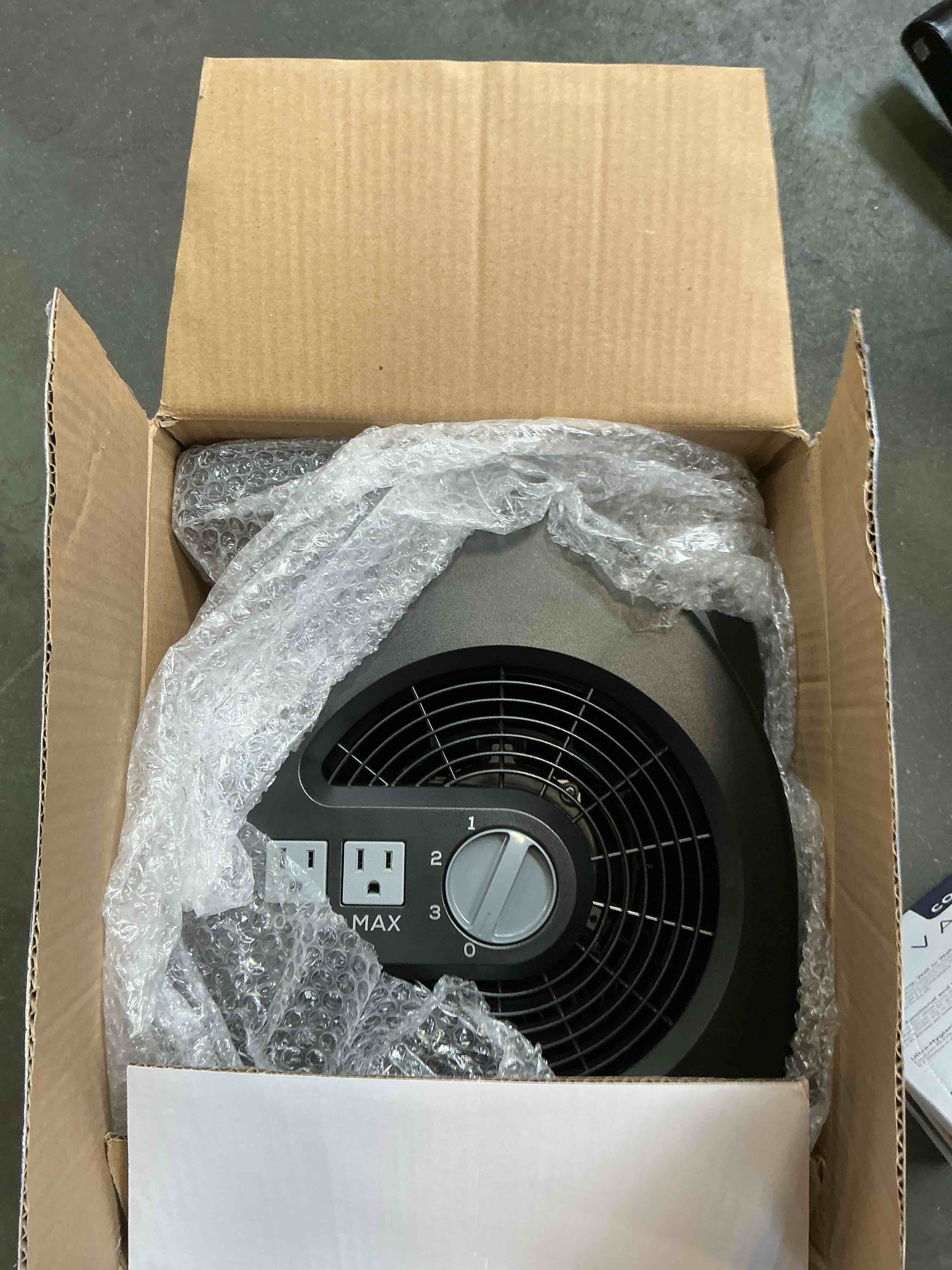 https://s3.amazonaws.com/lotting-images-prod/bidfta/TEA3248640_1756144190152.jpeg
