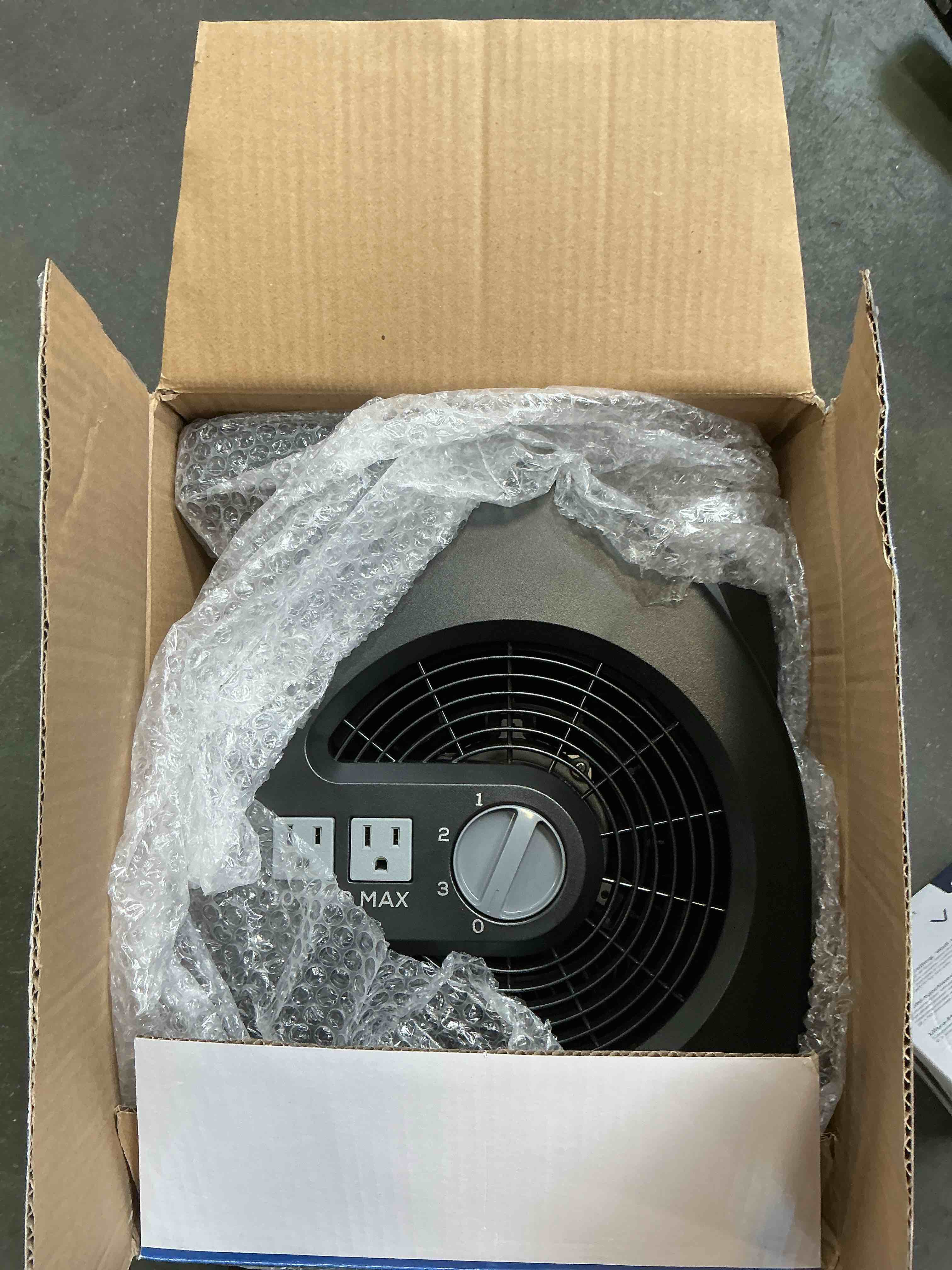 https://s3.amazonaws.com/lotting-images-prod/bidfta/TEA3248640_1756144191170.jpeg