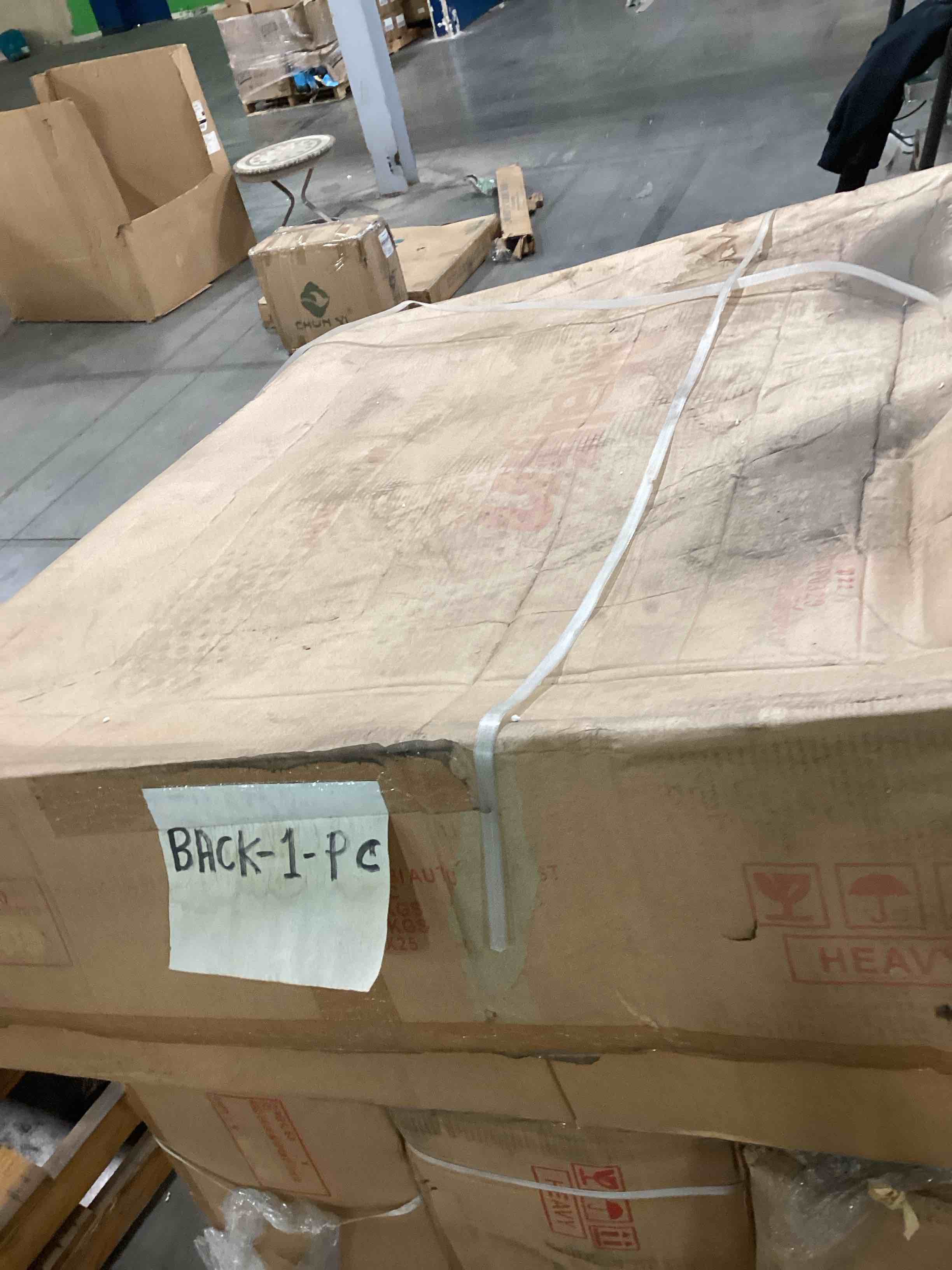 https://s3.amazonaws.com/lotting-images-prod/bidfta/TEA3268001_1756309507065.jpeg