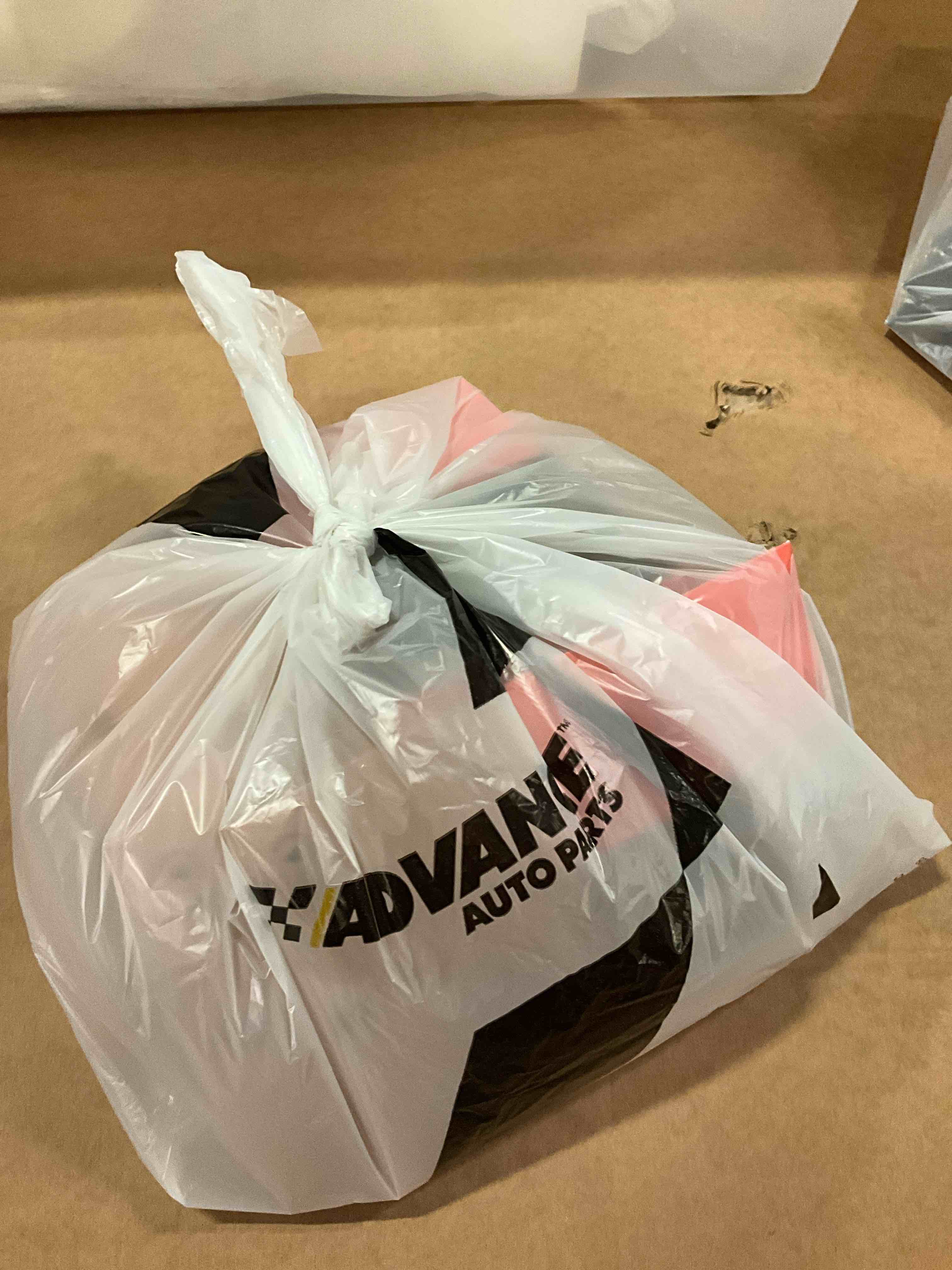 https://s3.amazonaws.com/lotting-images-prod/bidfta/TEA3271018_1753800836827.jpeg