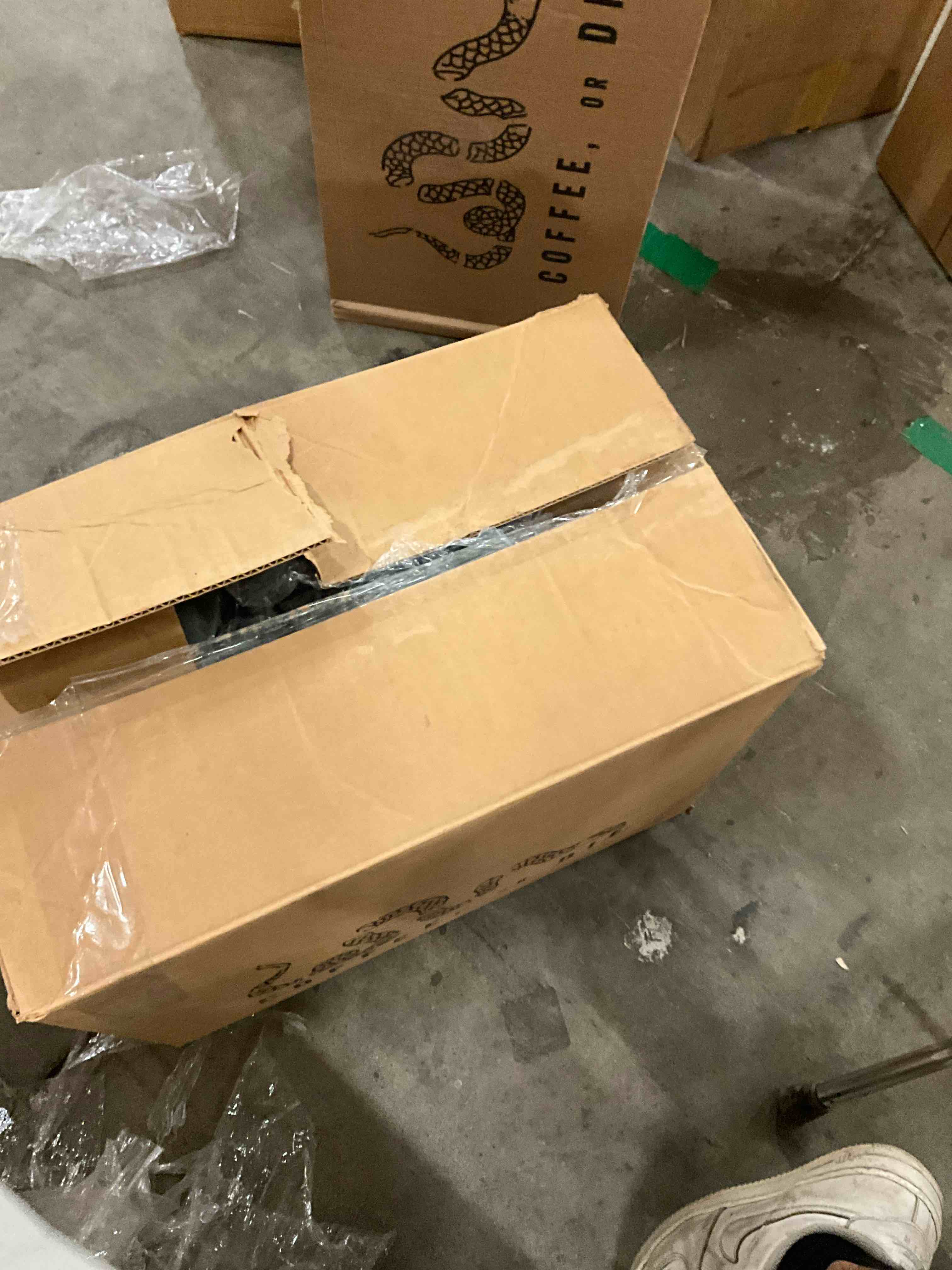 https://s3.amazonaws.com/lotting-images-prod/bidfta/TEA3271131_1753904835371.jpeg
