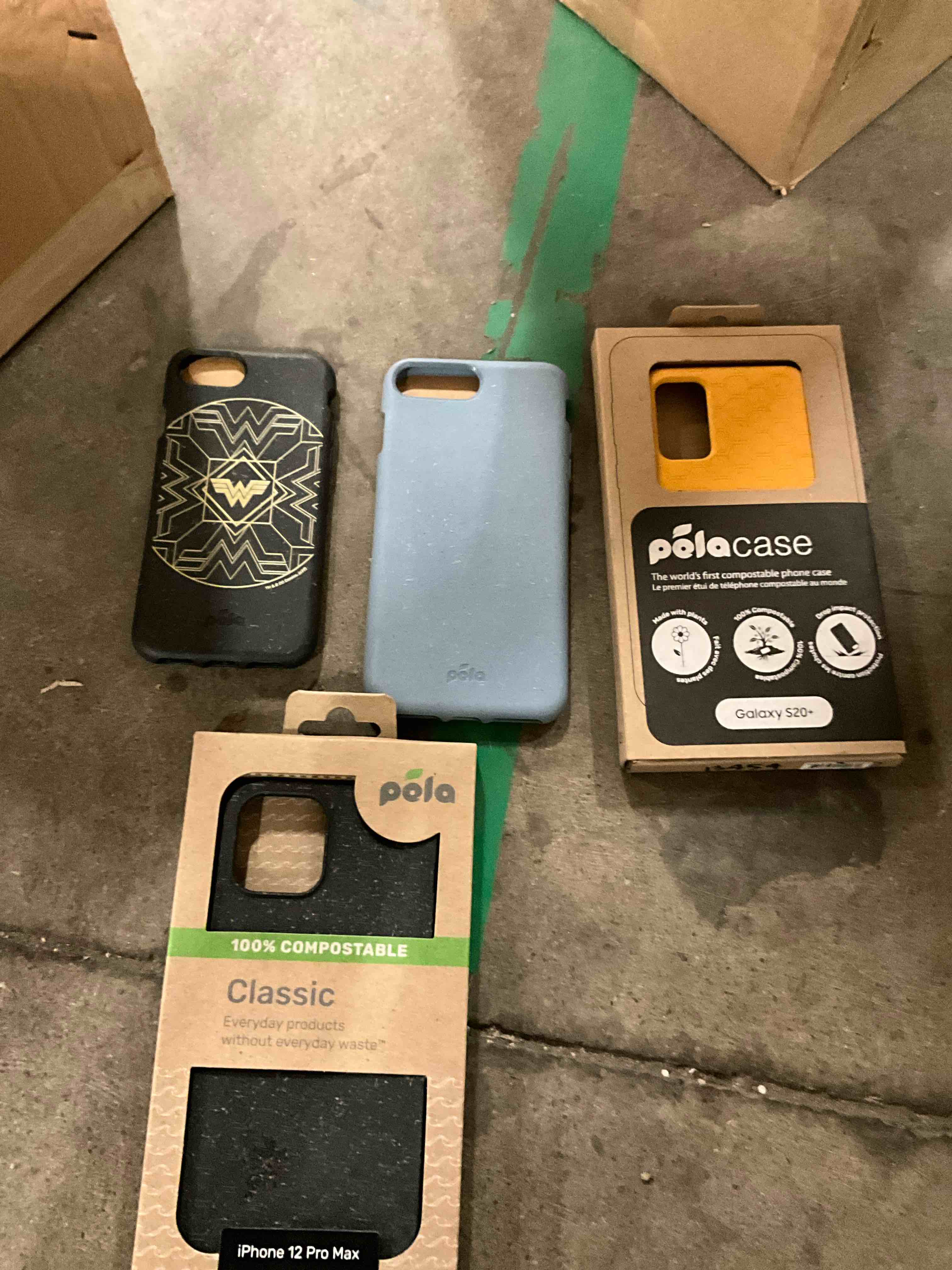 Assorted Box Lot of phone cases For :iPhone 6/7/8 , iPhone 7, iPhone 12 Pro Max,  Samsung S20 (Colors Vary)