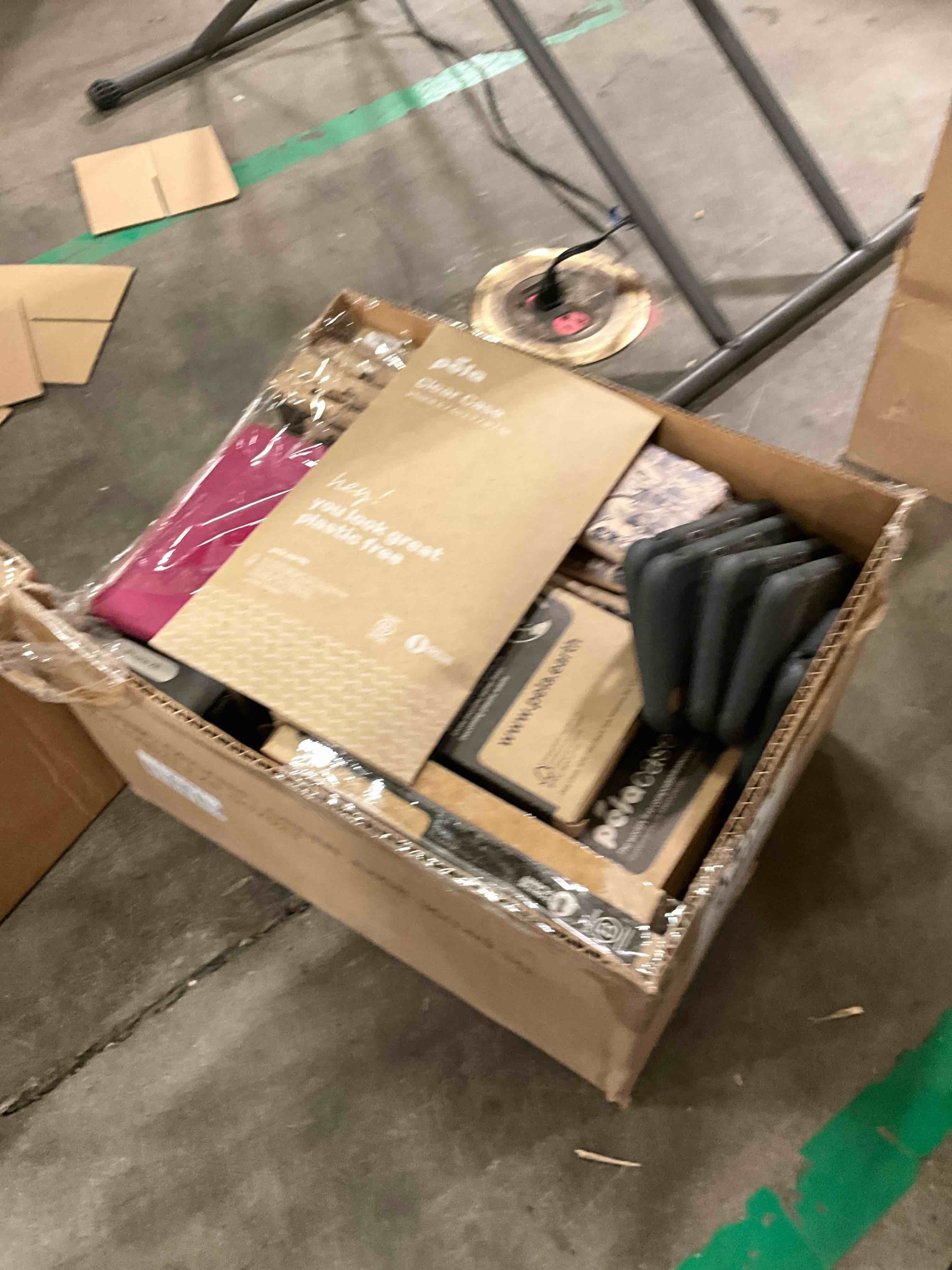 https://s3.amazonaws.com/lotting-images-prod/bidfta/TEA3271757_1755531812175.jpeg