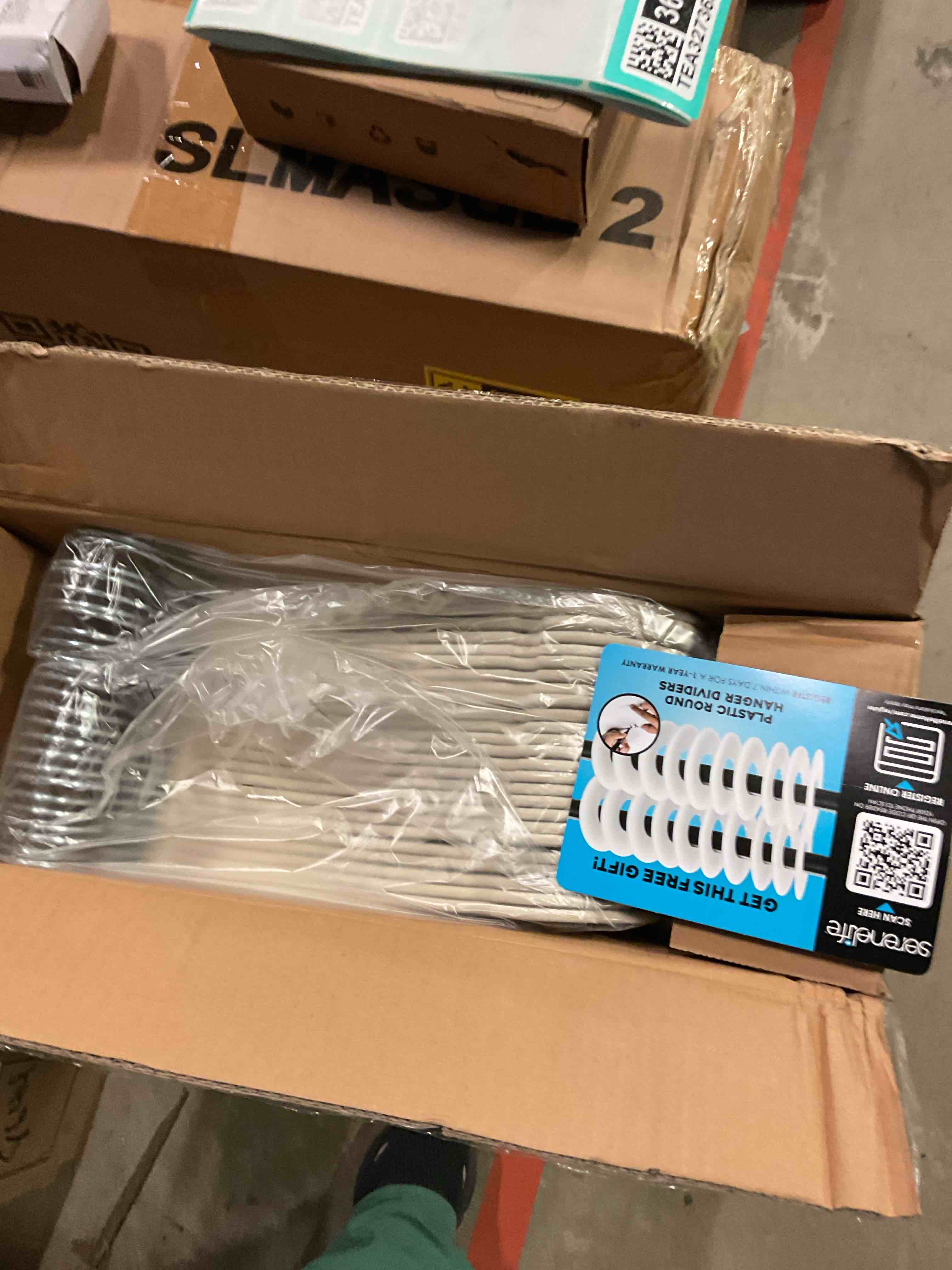 https://s3.amazonaws.com/lotting-images-prod/bidfta/TEA3273698_1756841787190.jpeg