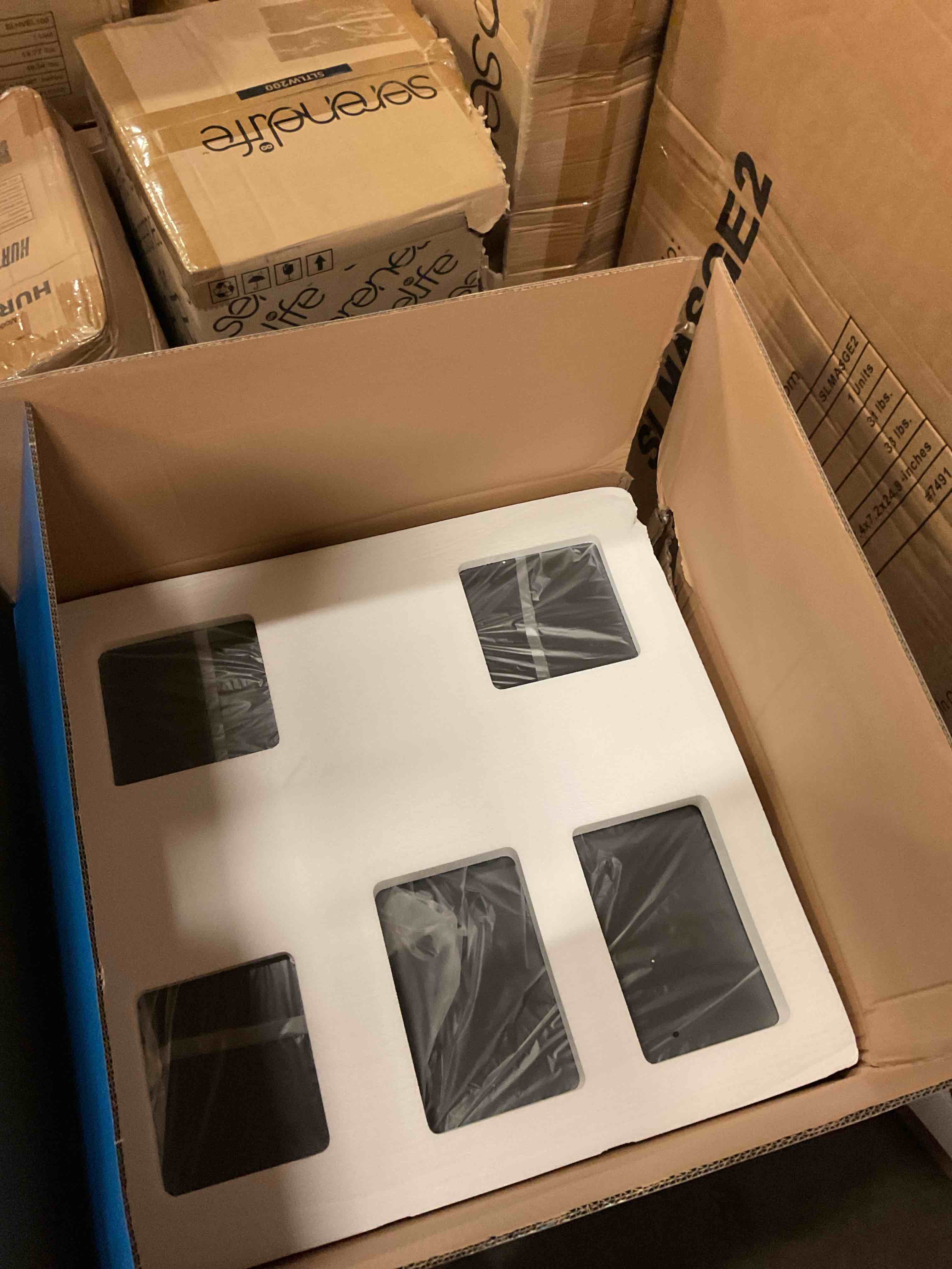 https://s3.amazonaws.com/lotting-images-prod/bidfta/TEA3273714_1756843931102.jpeg