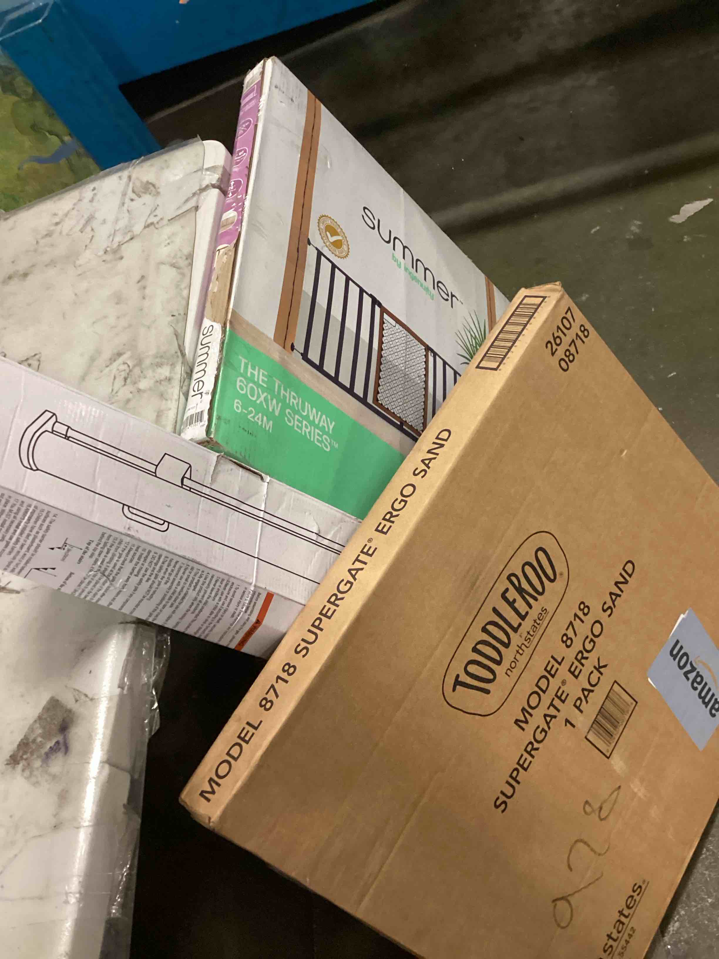 https://s3.amazonaws.com/lotting-images-prod/bidfta/TEA3325692_1752781203312.jpeg