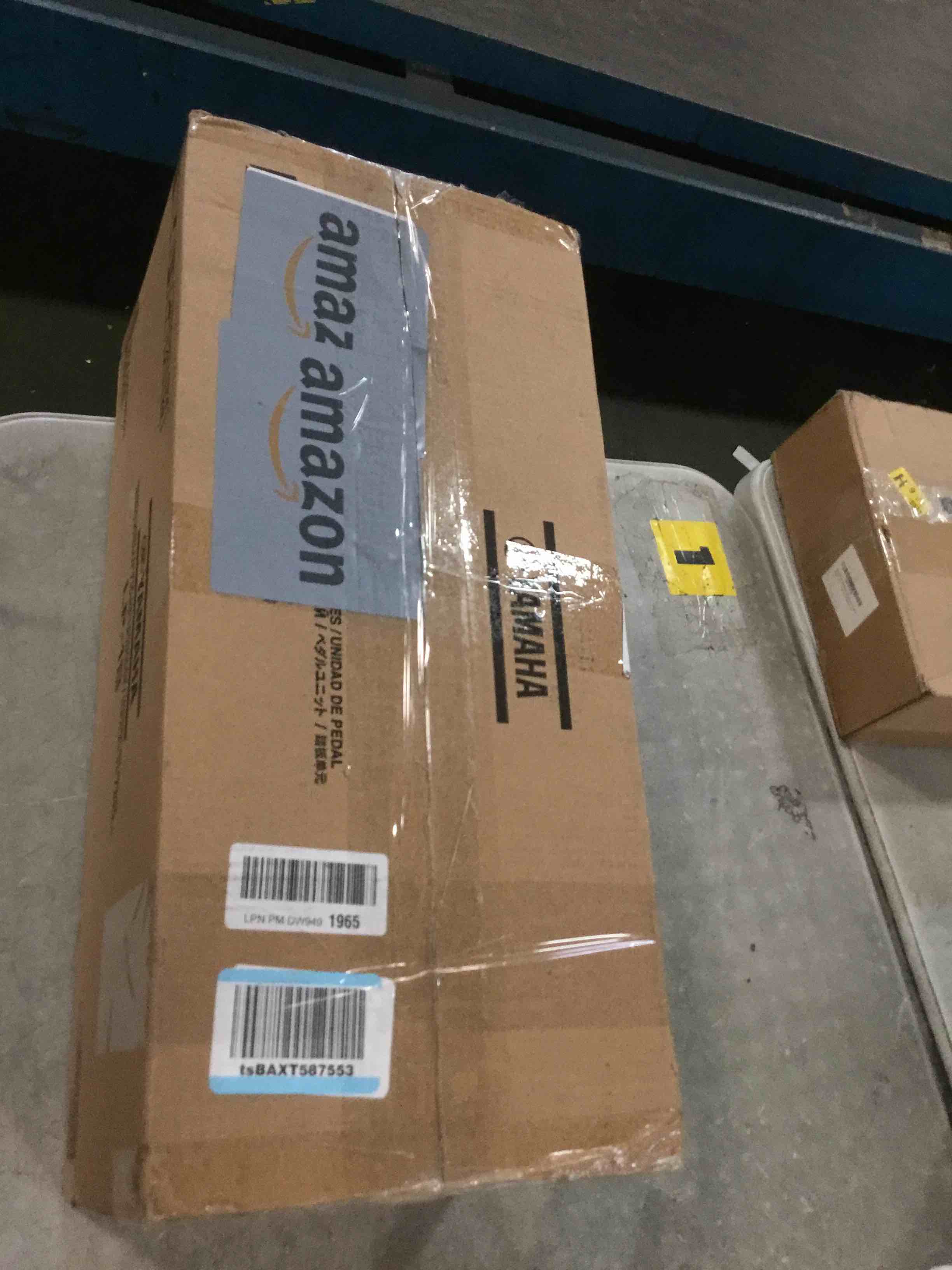 https://s3.amazonaws.com/lotting-images-prod/bidfta/TEA3328426_1746469211080.jpeg