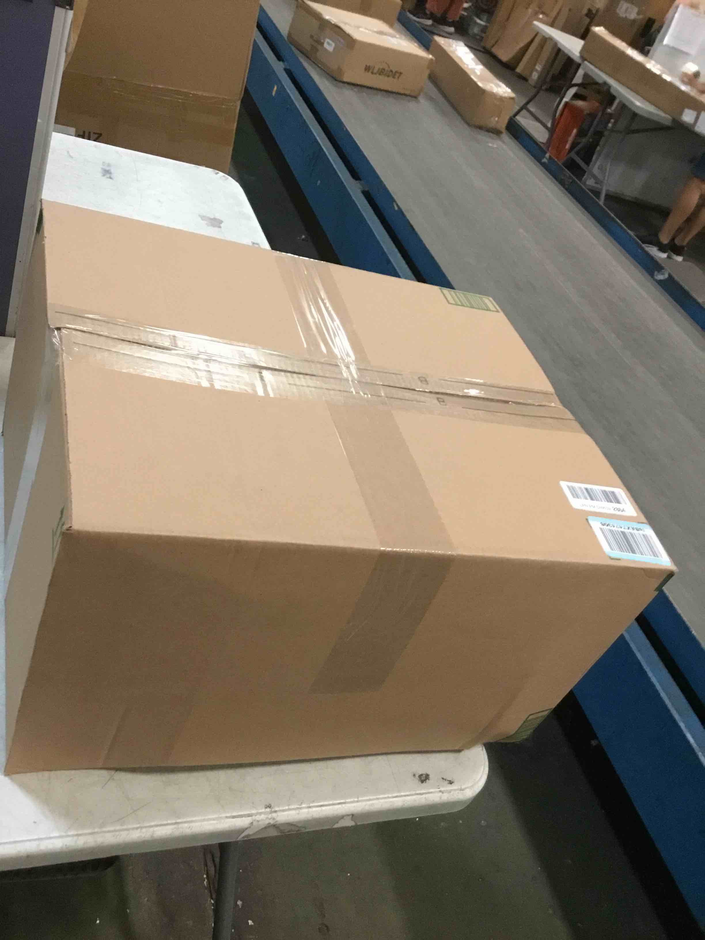 https://s3.amazonaws.com/lotting-images-prod/bidfta/TEA3328682_1746621780943.jpeg
