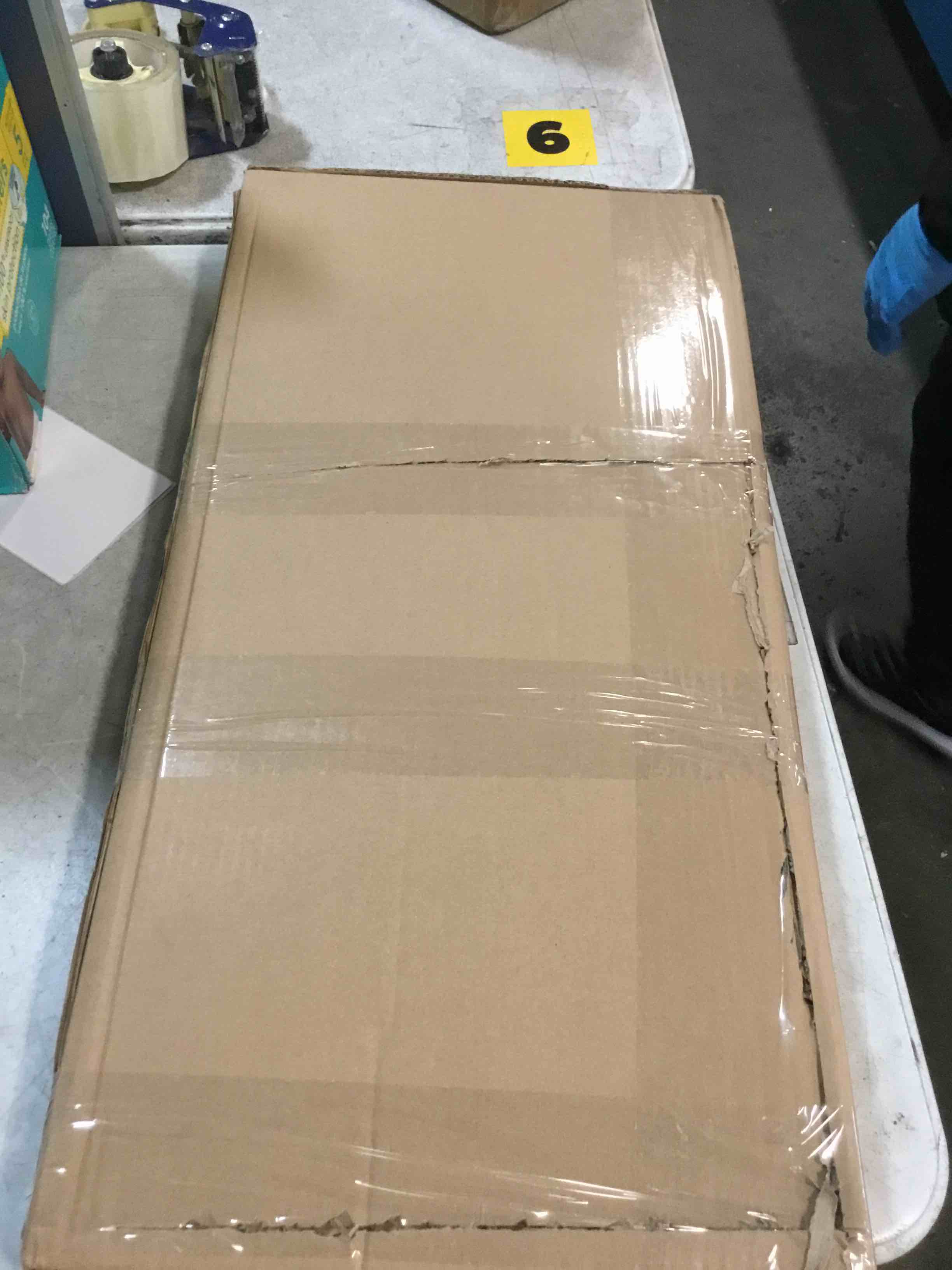 https://s3.amazonaws.com/lotting-images-prod/bidfta/TEA3328751_1746626066881.jpeg