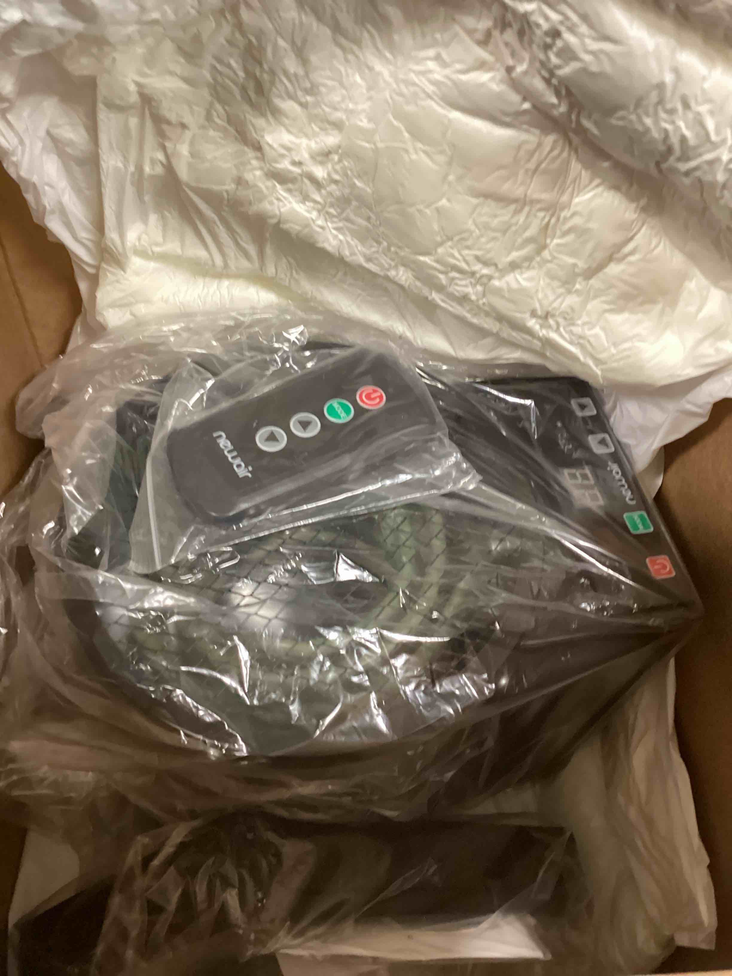 https://s3.amazonaws.com/lotting-images-prod/bidfta/TEA3332612_1747410125036.jpeg