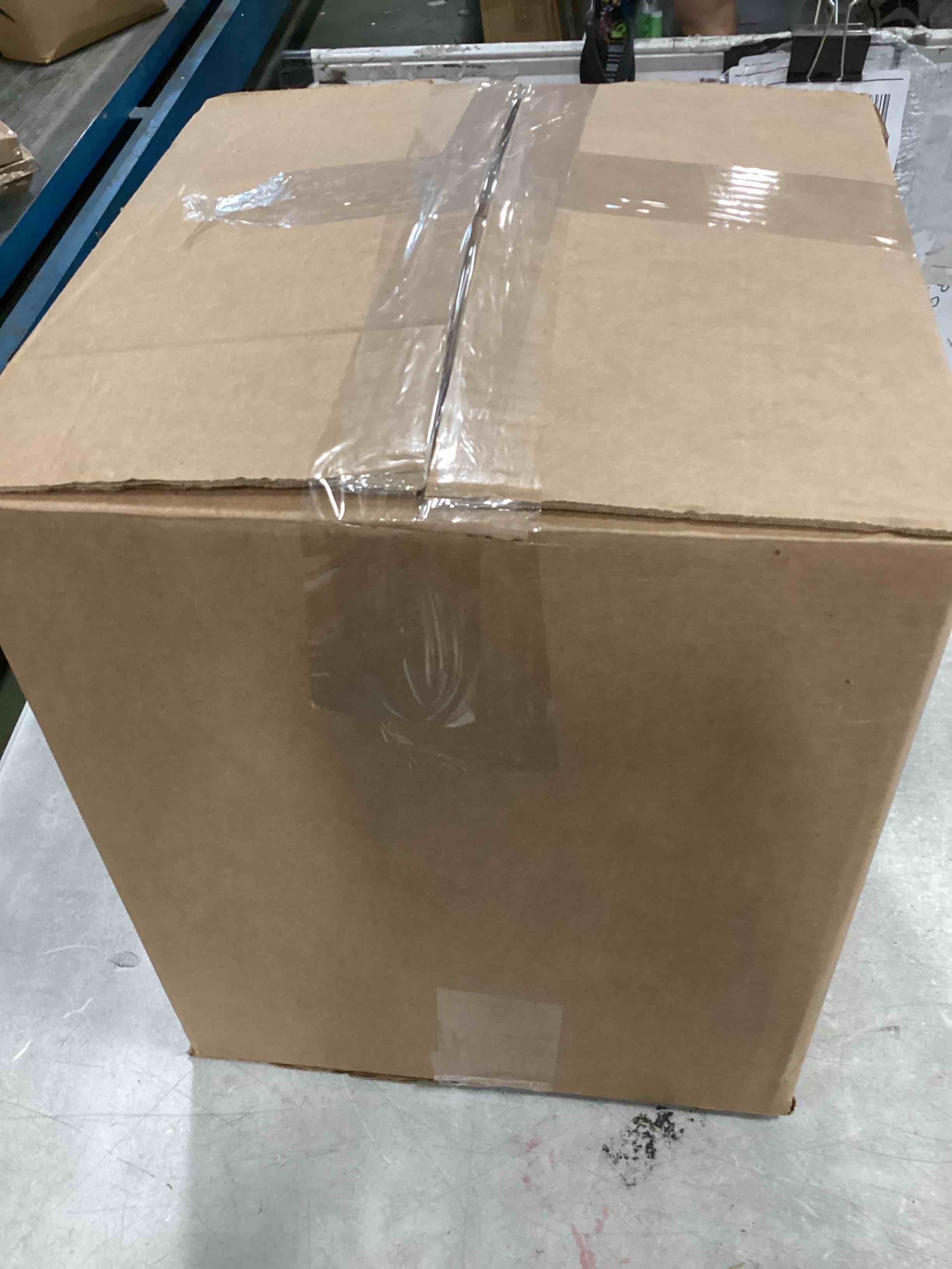 https://s3.amazonaws.com/lotting-images-prod/bidfta/TEA3332612_1747410150843.jpeg