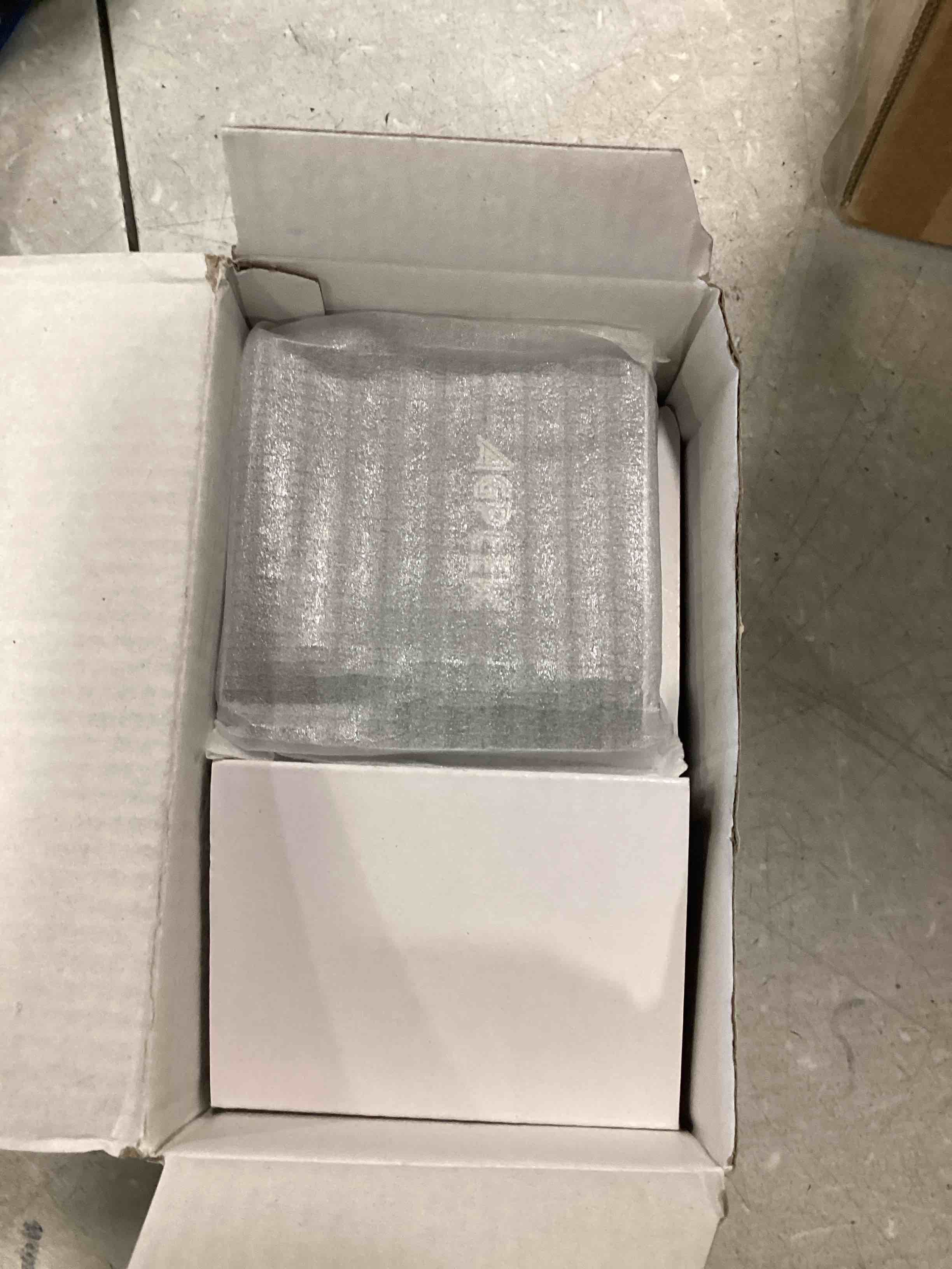 https://s3.amazonaws.com/lotting-images-prod/bidfta/TEA3332781_1747667045905.jpeg