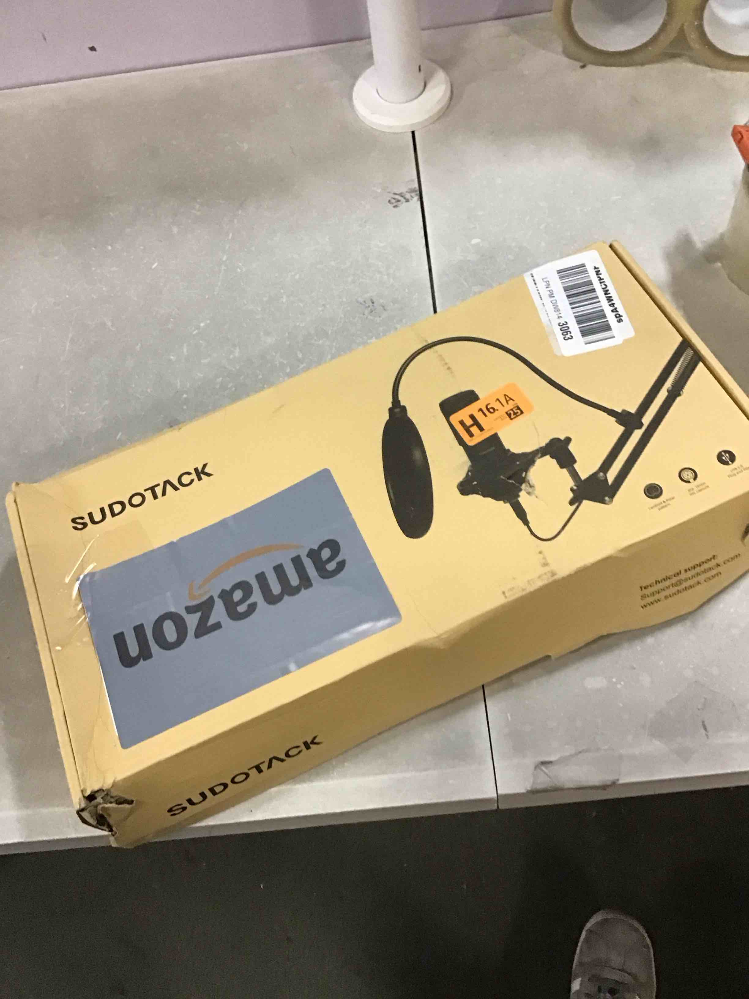 https://s3.amazonaws.com/lotting-images-prod/bidfta/TEA3334677_1746803537107.jpeg