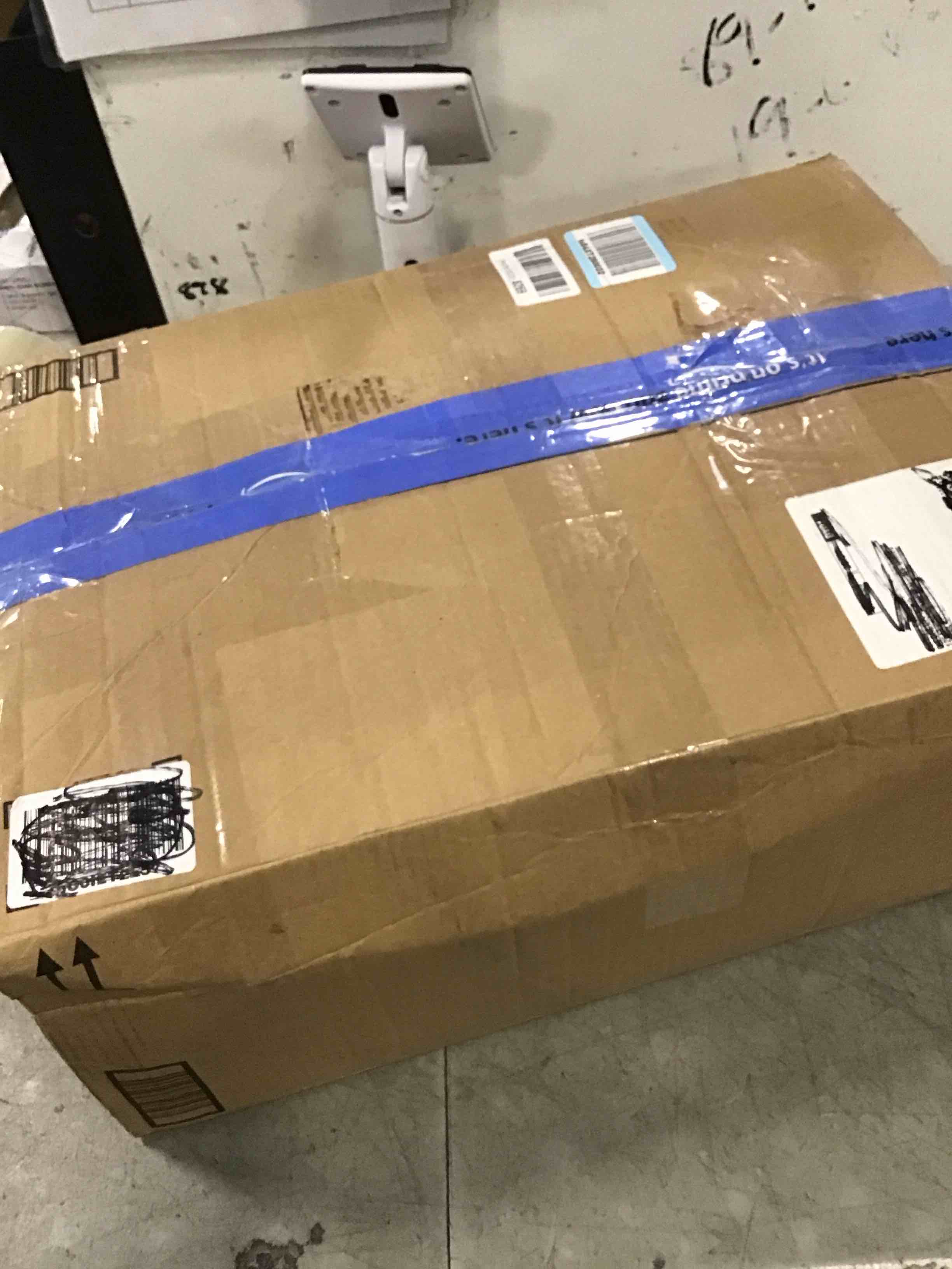 https://s3.amazonaws.com/lotting-images-prod/bidfta/TEA3336605_1747938598830.jpeg