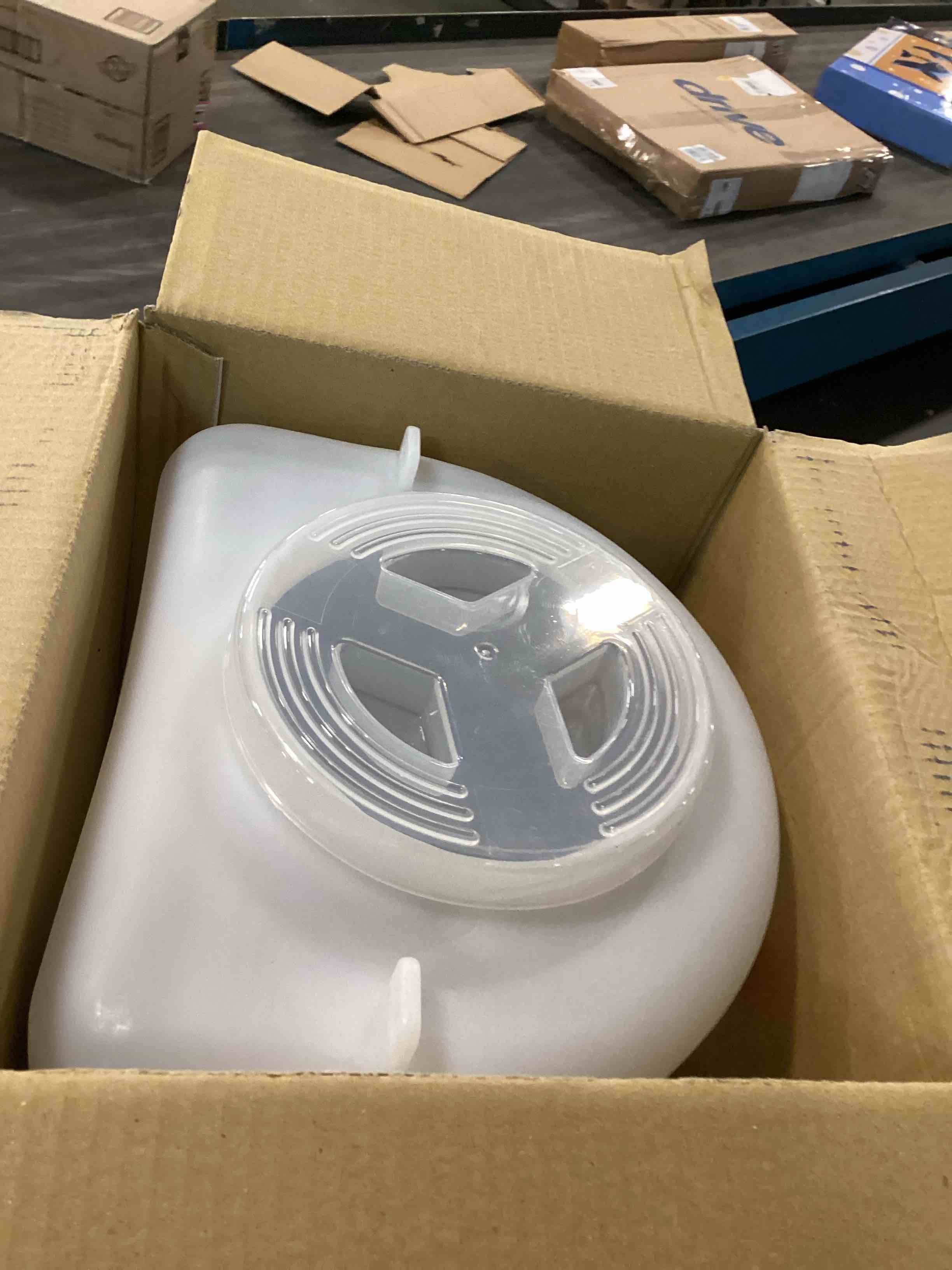 https://s3.amazonaws.com/lotting-images-prod/bidfta/TEA3337349_1747409256384.jpeg