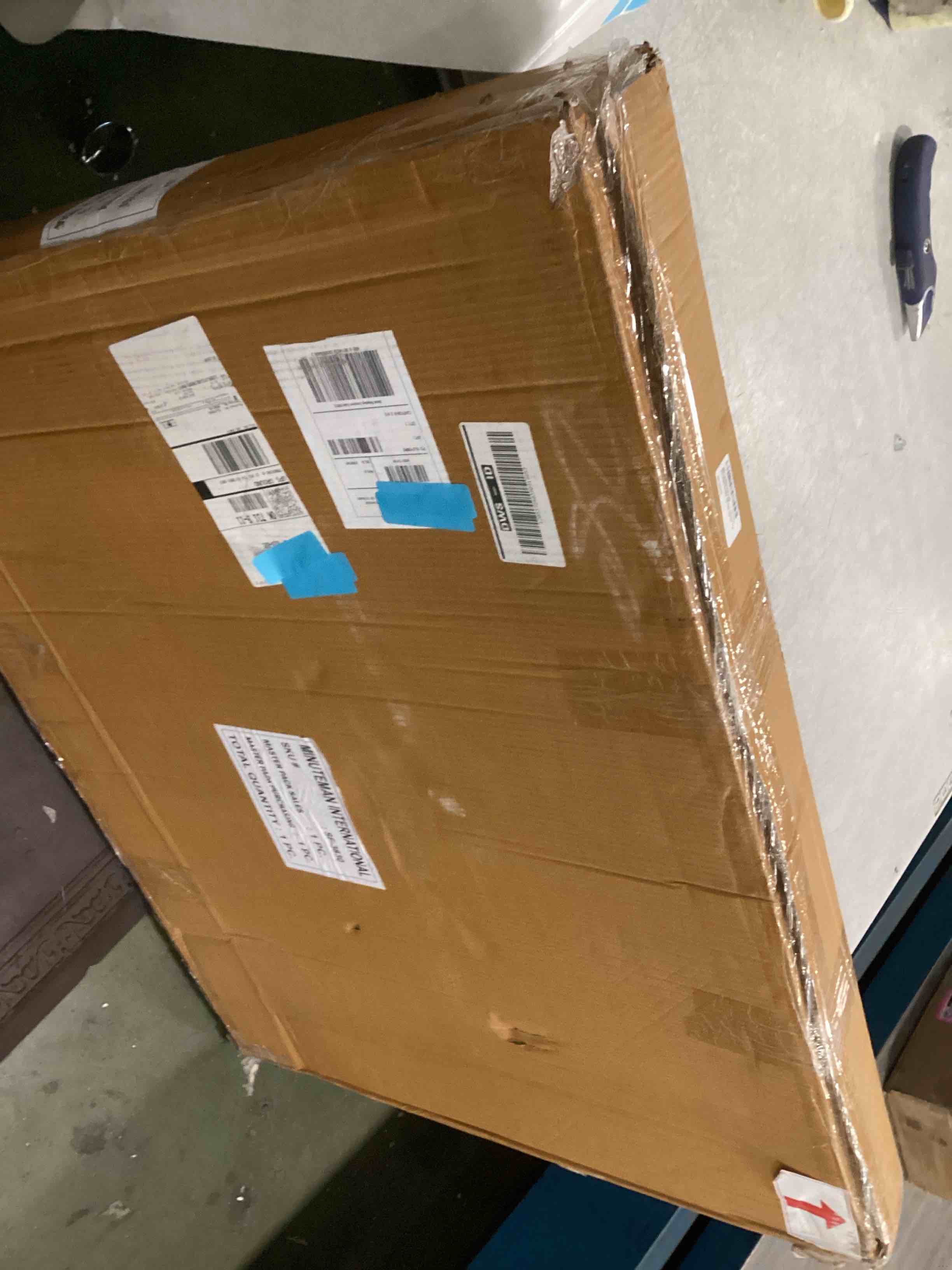 https://s3.amazonaws.com/lotting-images-prod/bidfta/TEA3338358_1747856083699.jpeg