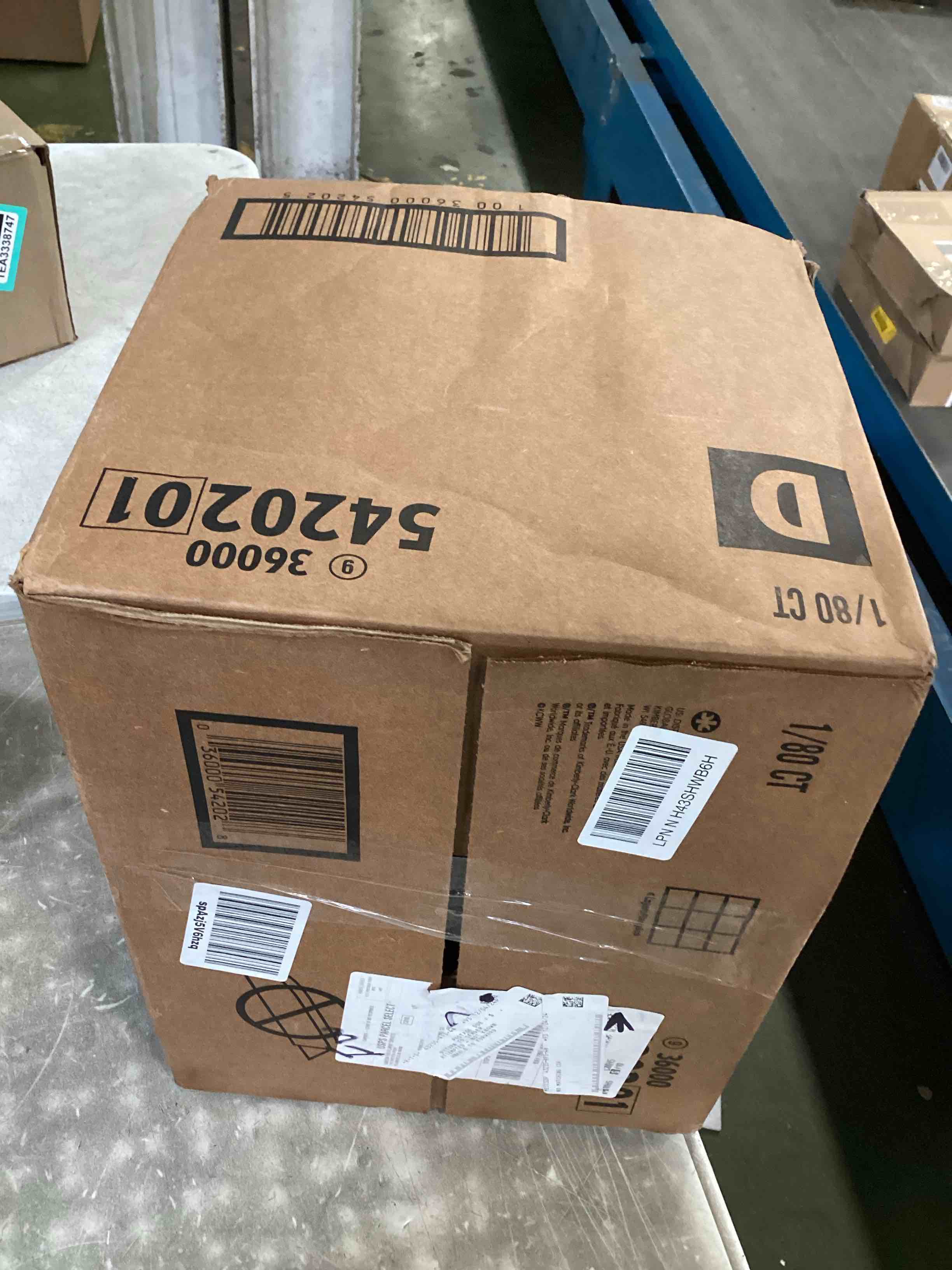 https://s3.amazonaws.com/lotting-images-prod/bidfta/TEA3338748_1748011939179.jpeg