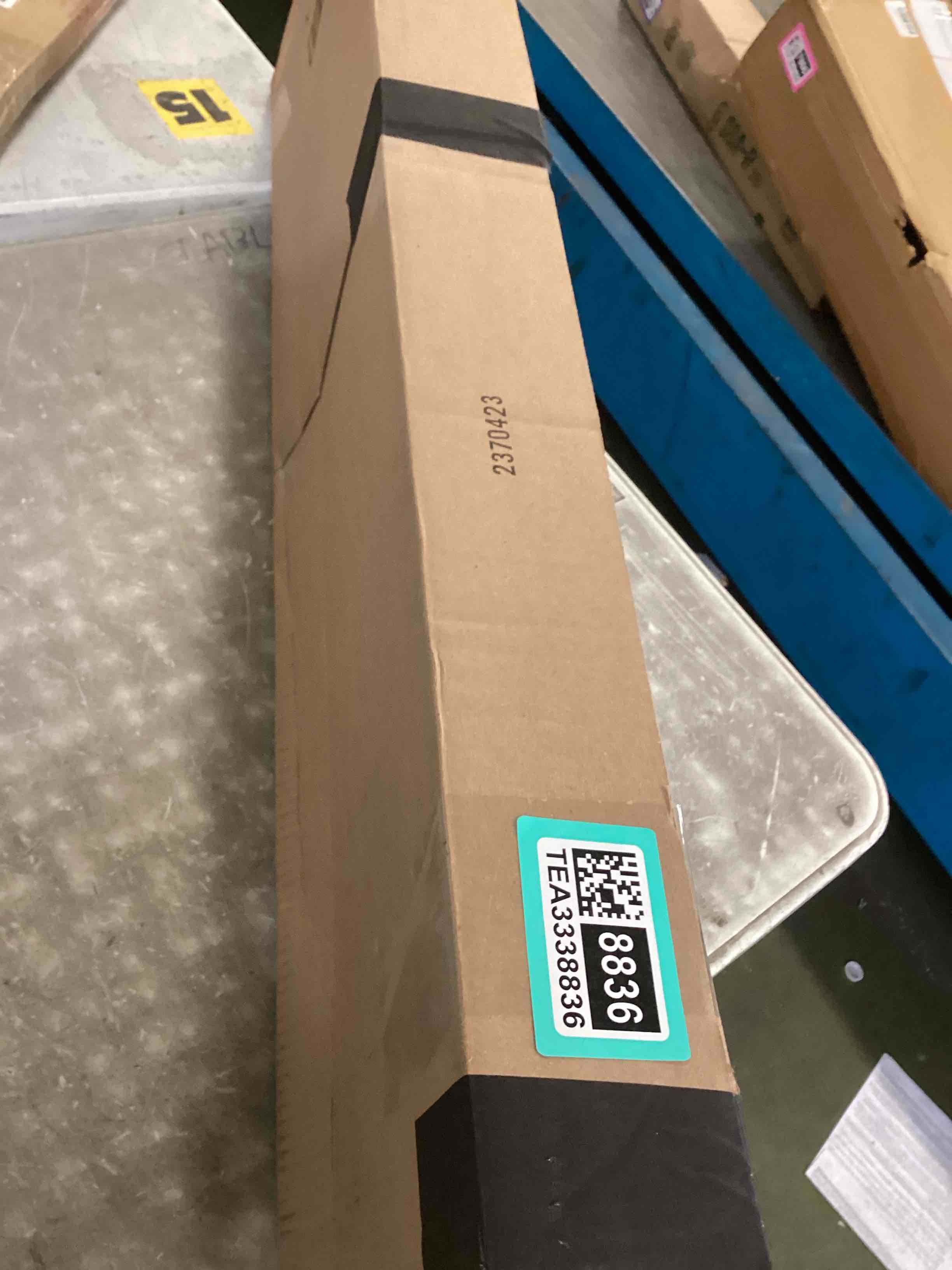https://s3.amazonaws.com/lotting-images-prod/bidfta/TEA3338836_1748022937595.jpeg