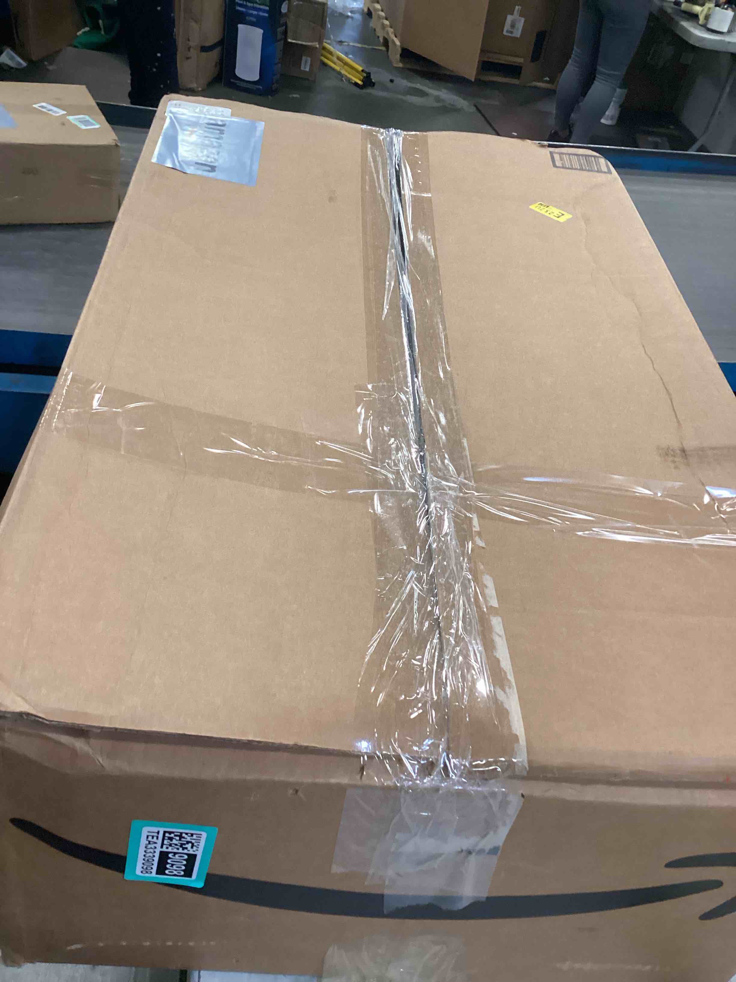https://s3.amazonaws.com/lotting-images-prod/bidfta/TEA3339098_1748362427771.jpeg