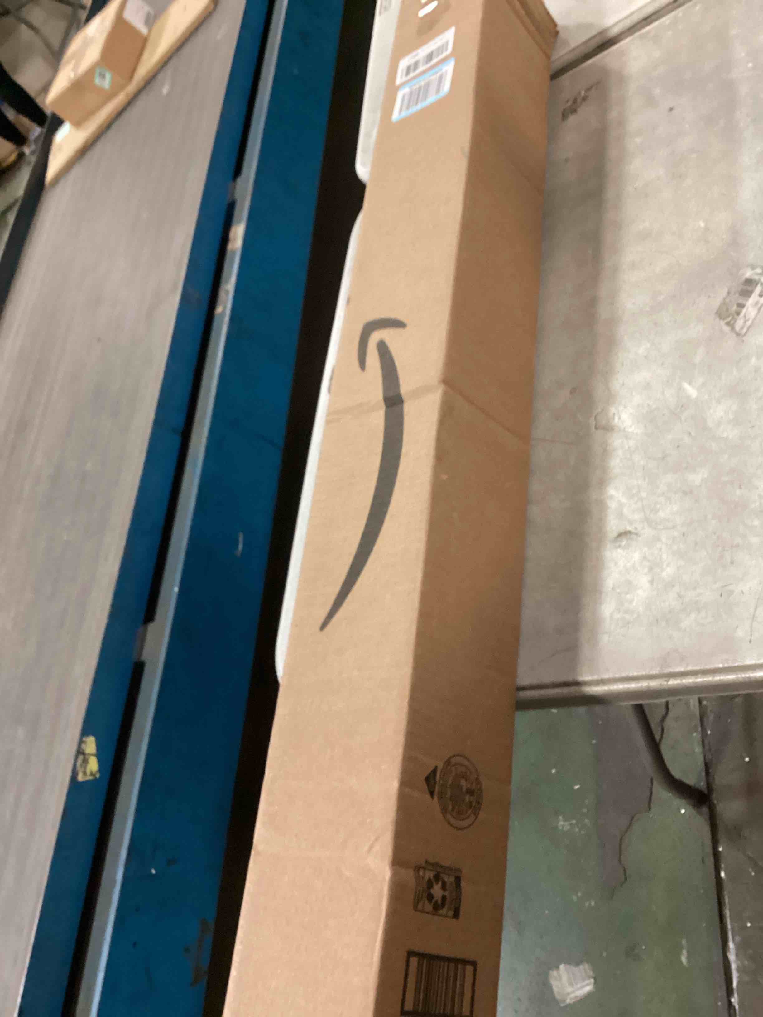 https://s3.amazonaws.com/lotting-images-prod/bidfta/TEA3339473_1748524463231.jpeg