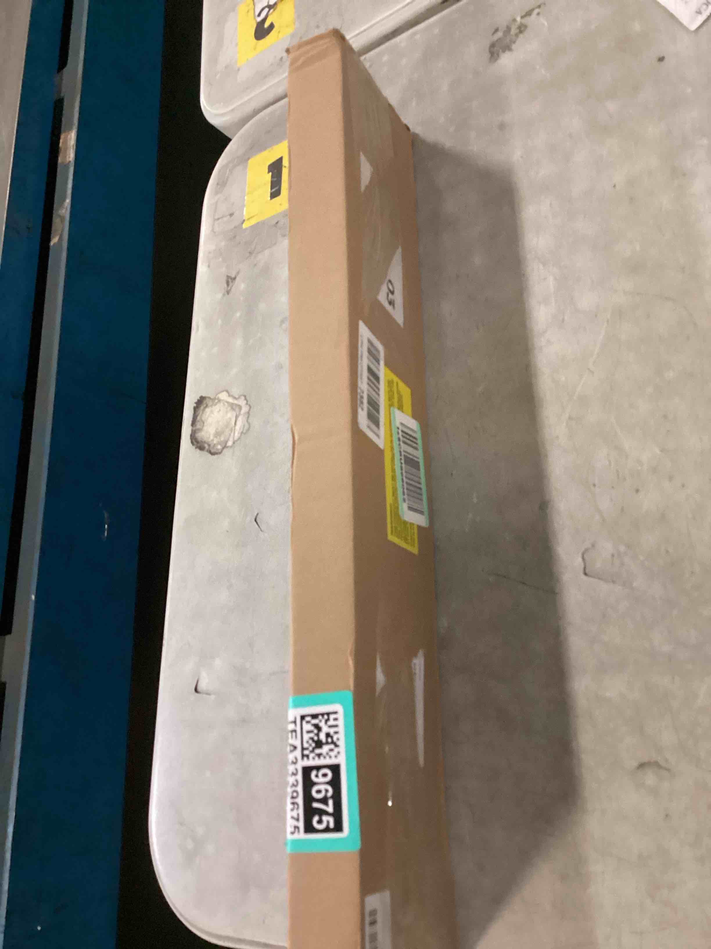 https://s3.amazonaws.com/lotting-images-prod/bidfta/TEA3339675_1748548779801.jpeg