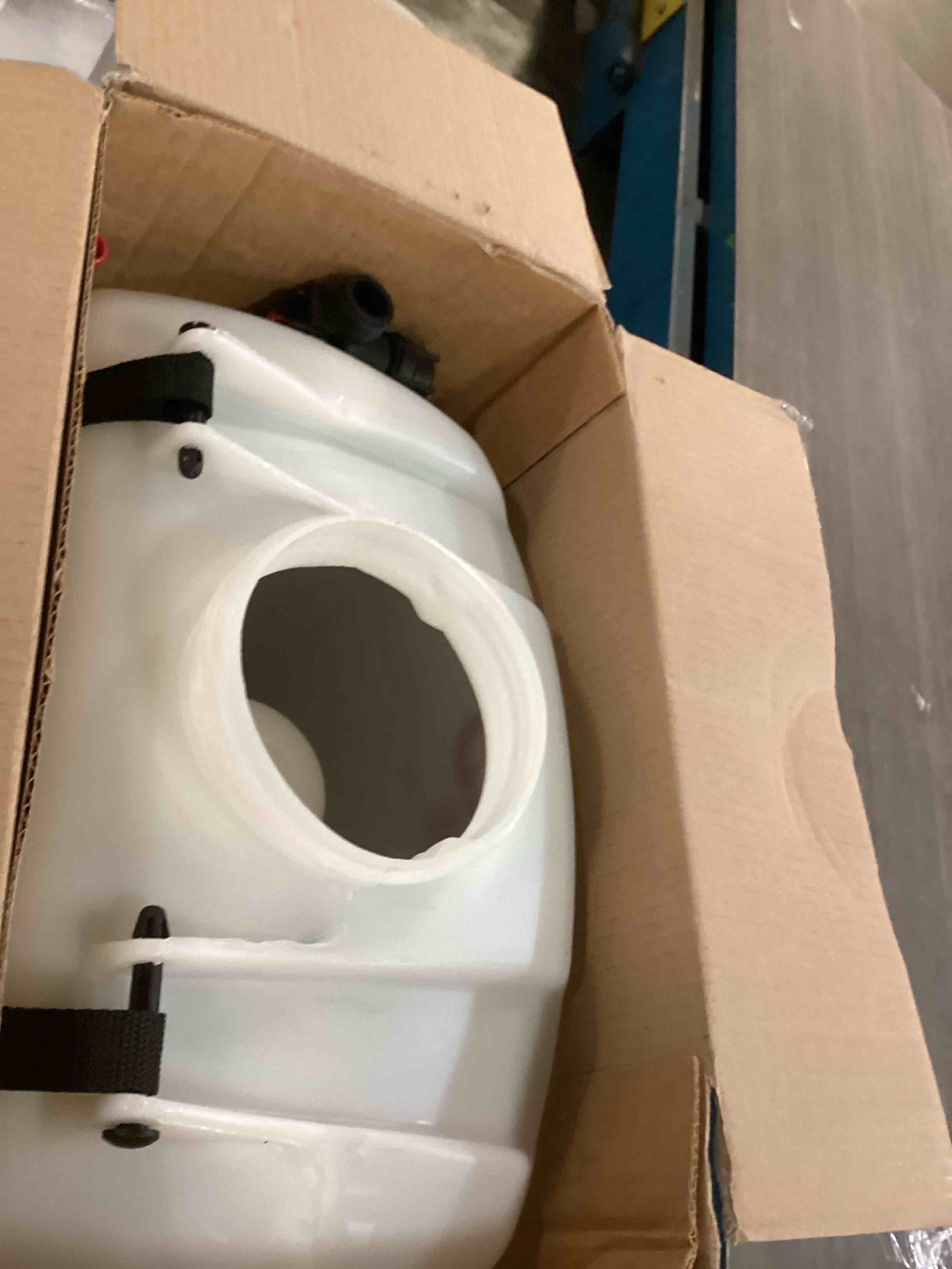 https://s3.amazonaws.com/lotting-images-prod/bidfta/TEA3339759_1748613027960.jpeg
