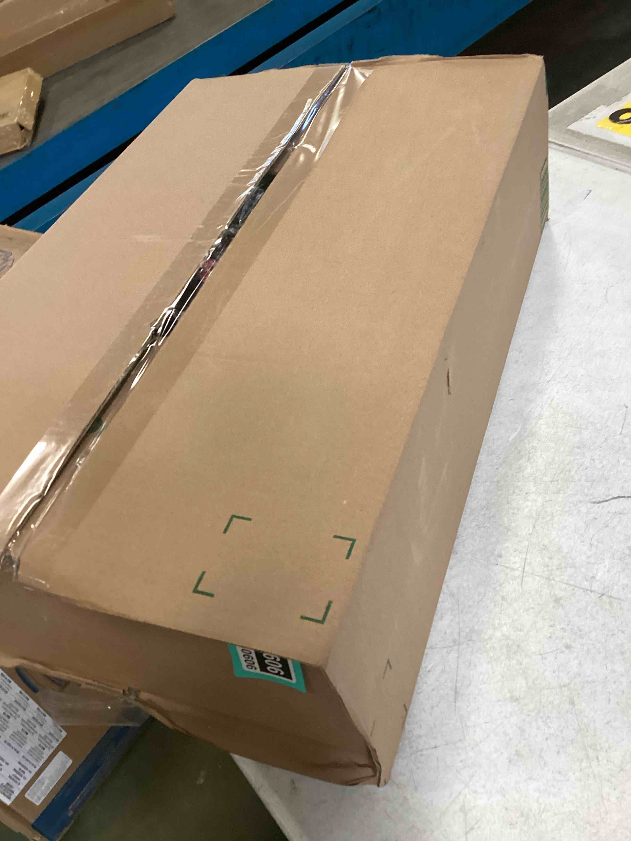 https://s3.amazonaws.com/lotting-images-prod/bidfta/TEA3340606_1746811883323.jpeg