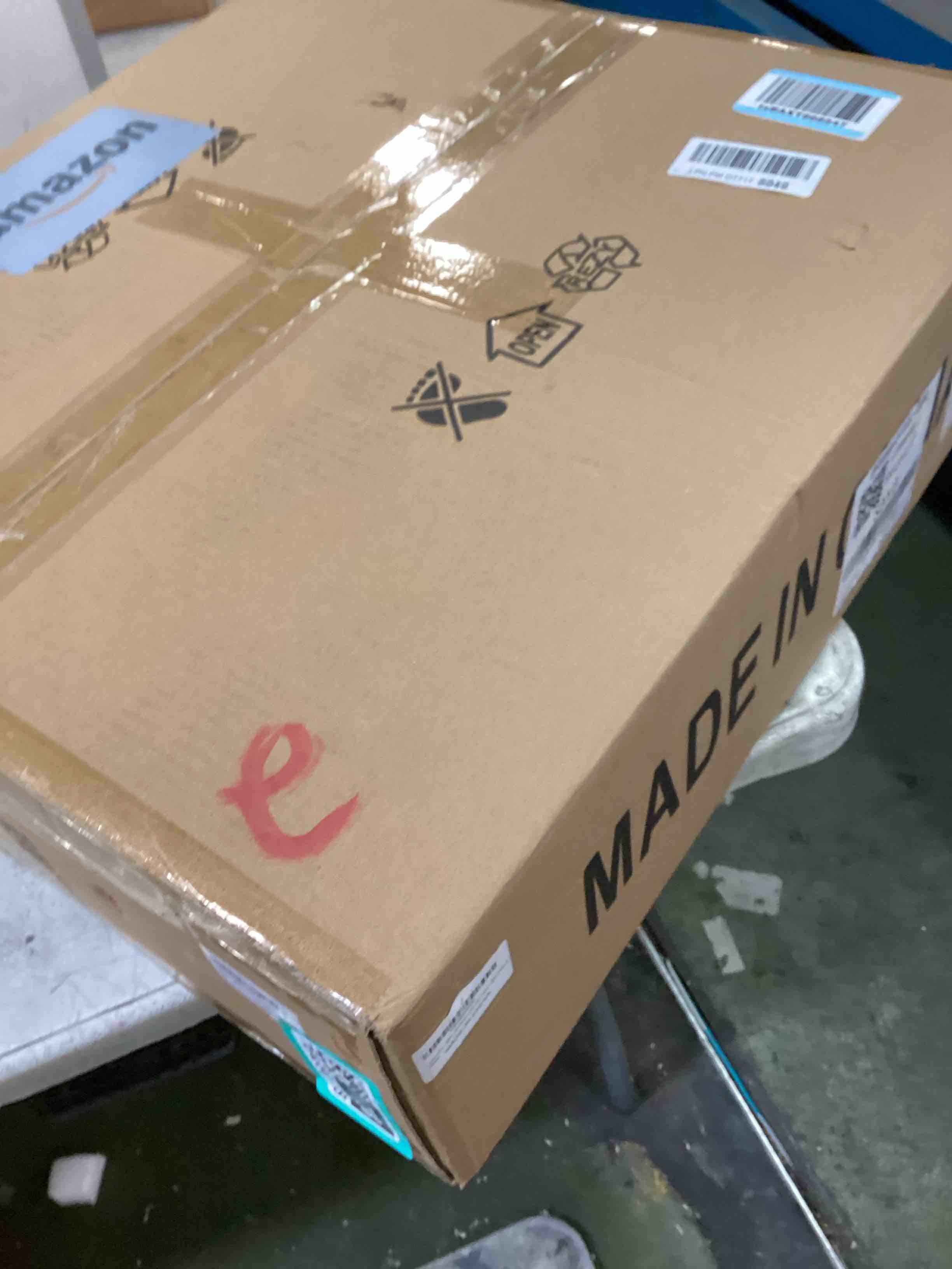 https://s3.amazonaws.com/lotting-images-prod/bidfta/TEA3341738_1747338744450.jpeg