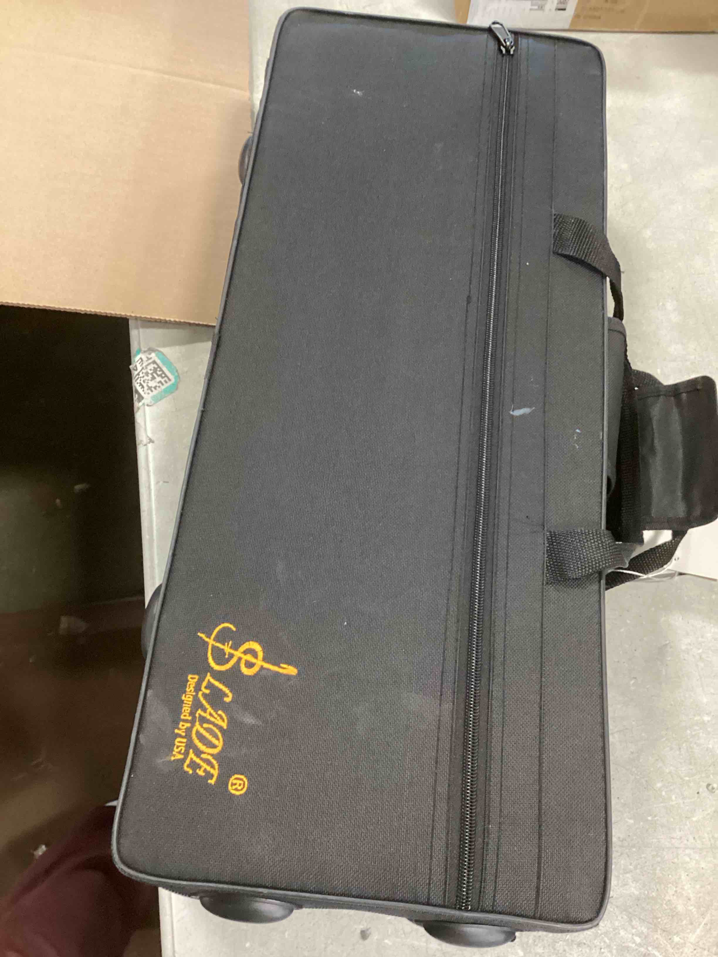 https://s3.amazonaws.com/lotting-images-prod/bidfta/TEA3343397_1746806314815.jpeg